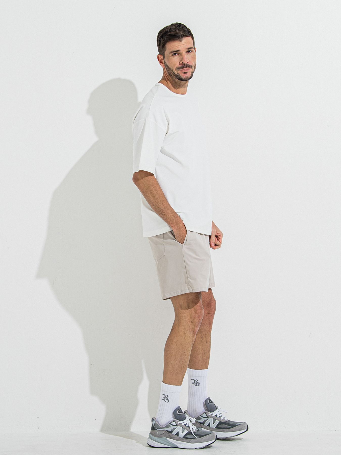 【予約品 】TV NYLON SHORTS / ティーヴィーナイロンショーツ / グレージュ