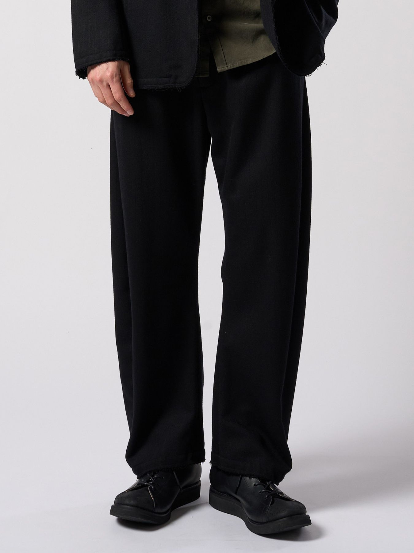 【予約品 4月19日(日) 18時締切】venetian stripe wide banana slacks / ヴェネツィアン ストライプ ワイドバナナスラックス / ブラック