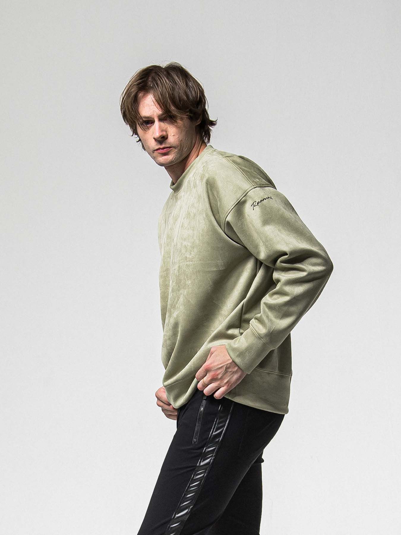 【予約品 8月31日(日) 締切】SUEDE DROP TRAINER / スウェード ドロップショルダートレーナー / カーキ