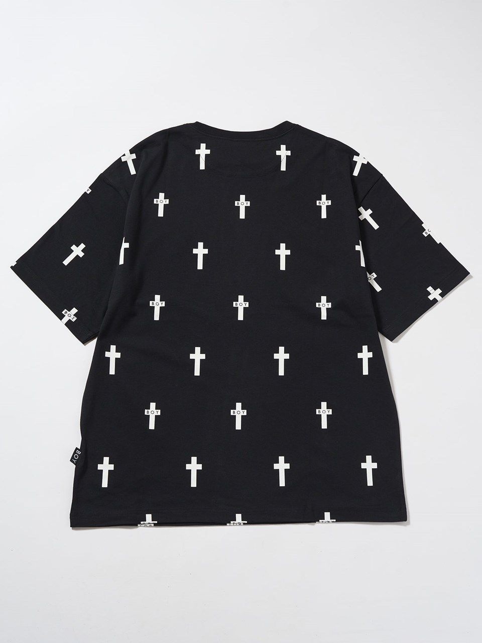 Small Cross Pattern TEE / Tシャツ / ブラック