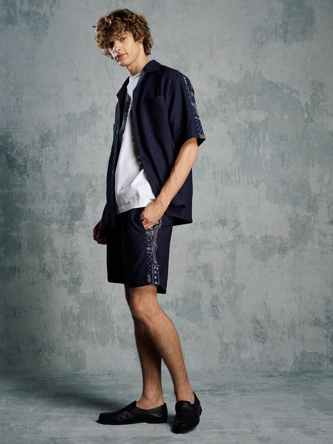 【予約品 1月25日(日) 締切】bandana print panel shorts / バンダナプリントパネル ショーツ / ネイビー