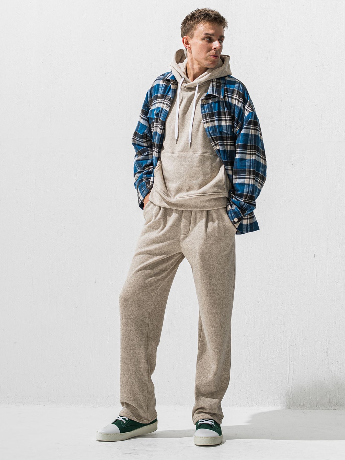 【予約品 9月6日(日) 締切】RC VELOURS FLEECE HOODIE / RCレザーワッペン 裏起毛 ルーズフーディー / ブラウン