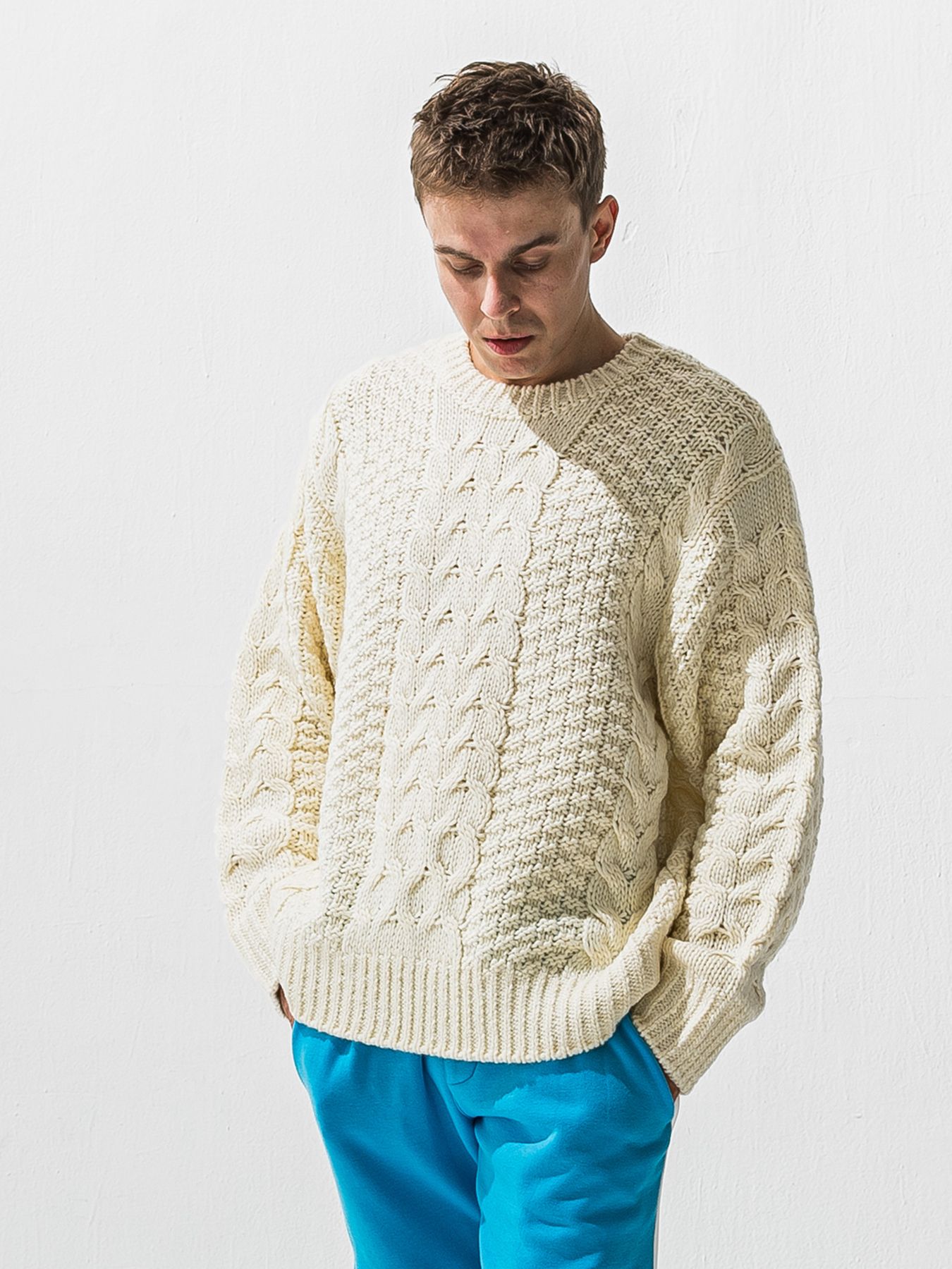 【予約品 9月6日(日) 締切】CABLE LAW SWEATER / ケーブル編みローゲージセーター / オフ