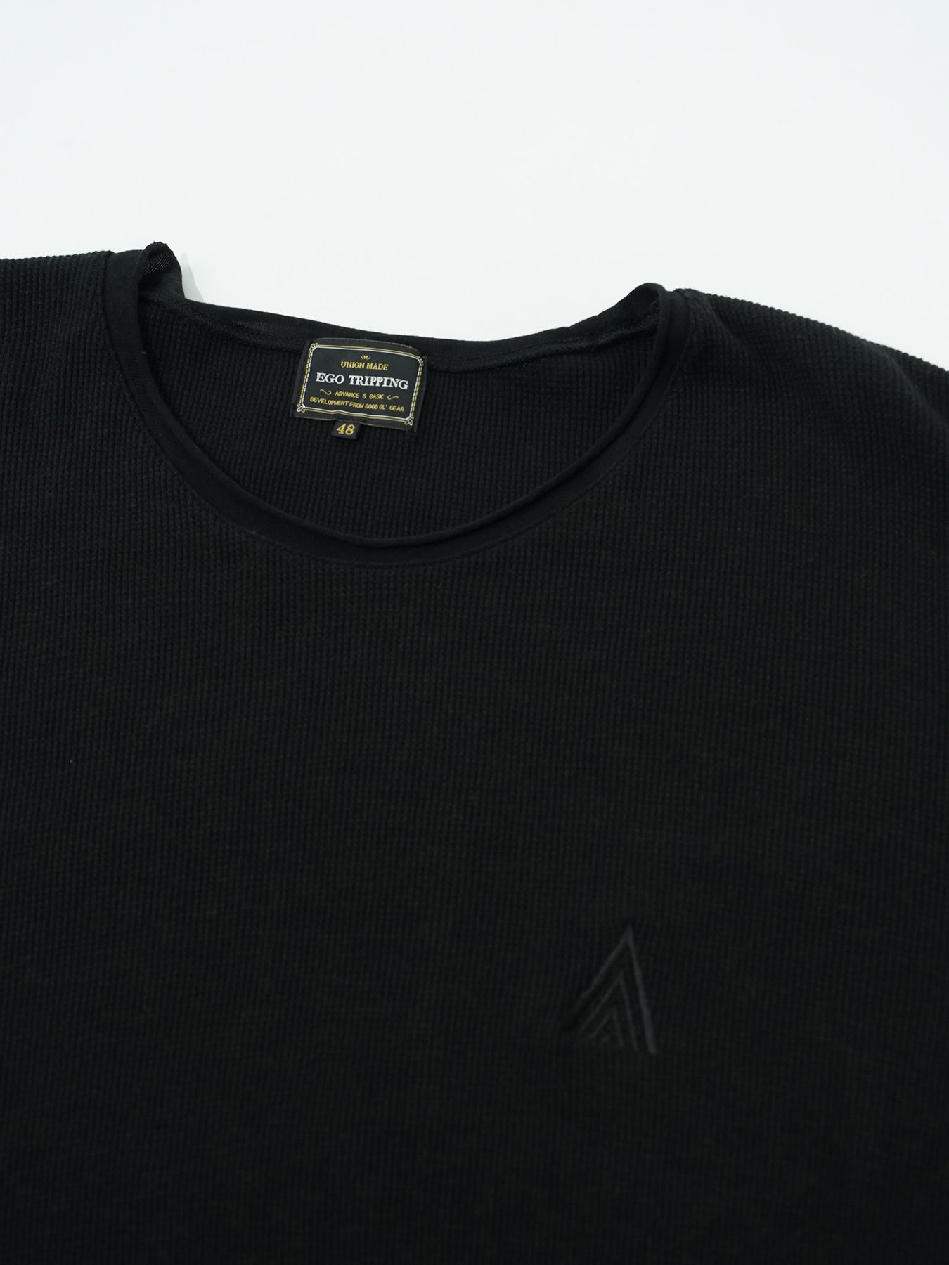 【予約品 5月27日(水) 締切】WOOLTHERMAL-TEE embroidery / アイコン刺繍 ローリングネックTシャツ / ブラック