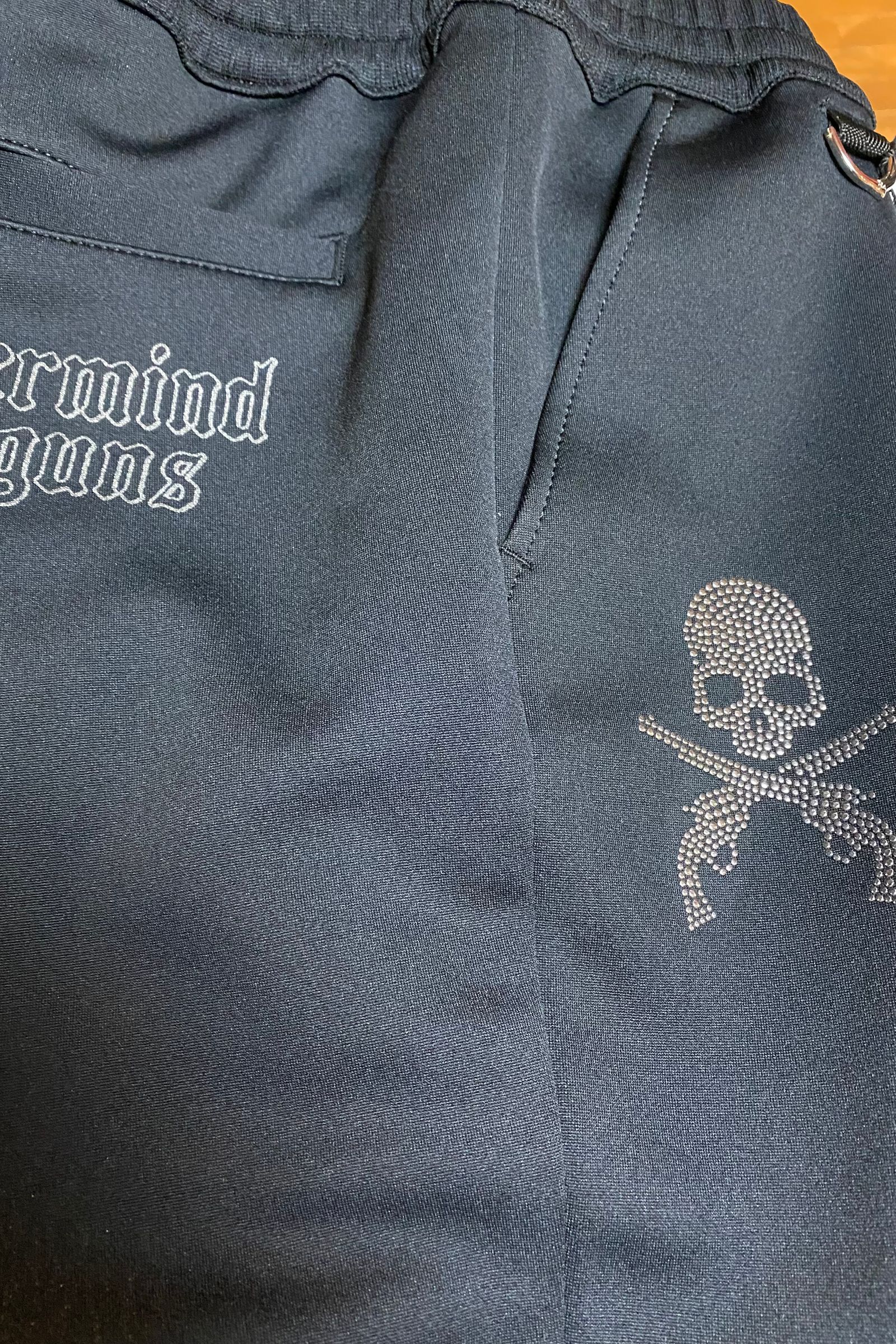 限定TRACK PANTSダンボールジャージ黒【roarguns×MASTERMIND WORLD】