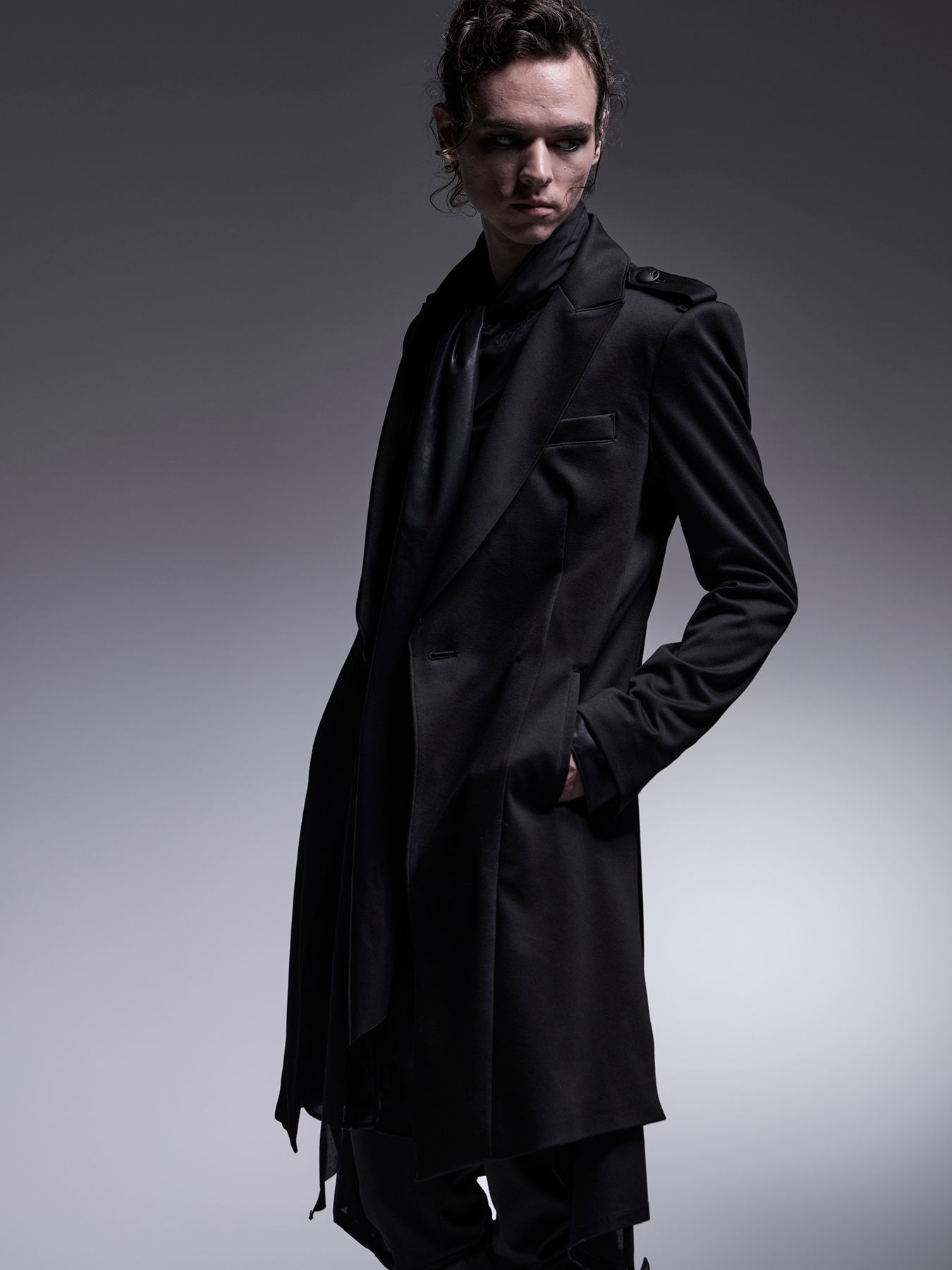 【予約品 7月13日(日) 締切】Epaulet Peaked Long Jacket / エポーレット ピークドラペル ロングジャケット / ブラック
