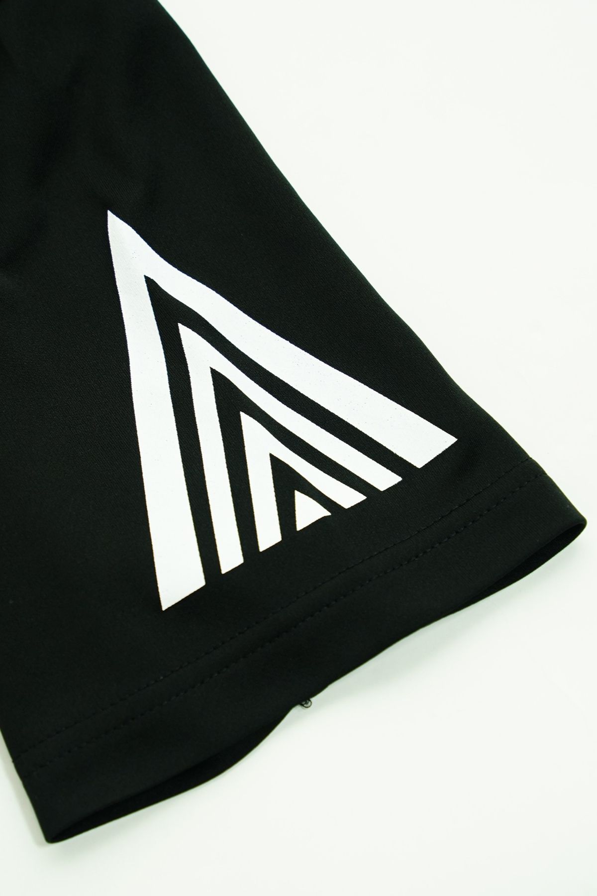 EGO TRIPPING TRAINING TEE スポーツウェア / 05:BK×WH 【EGO TRIPPING】