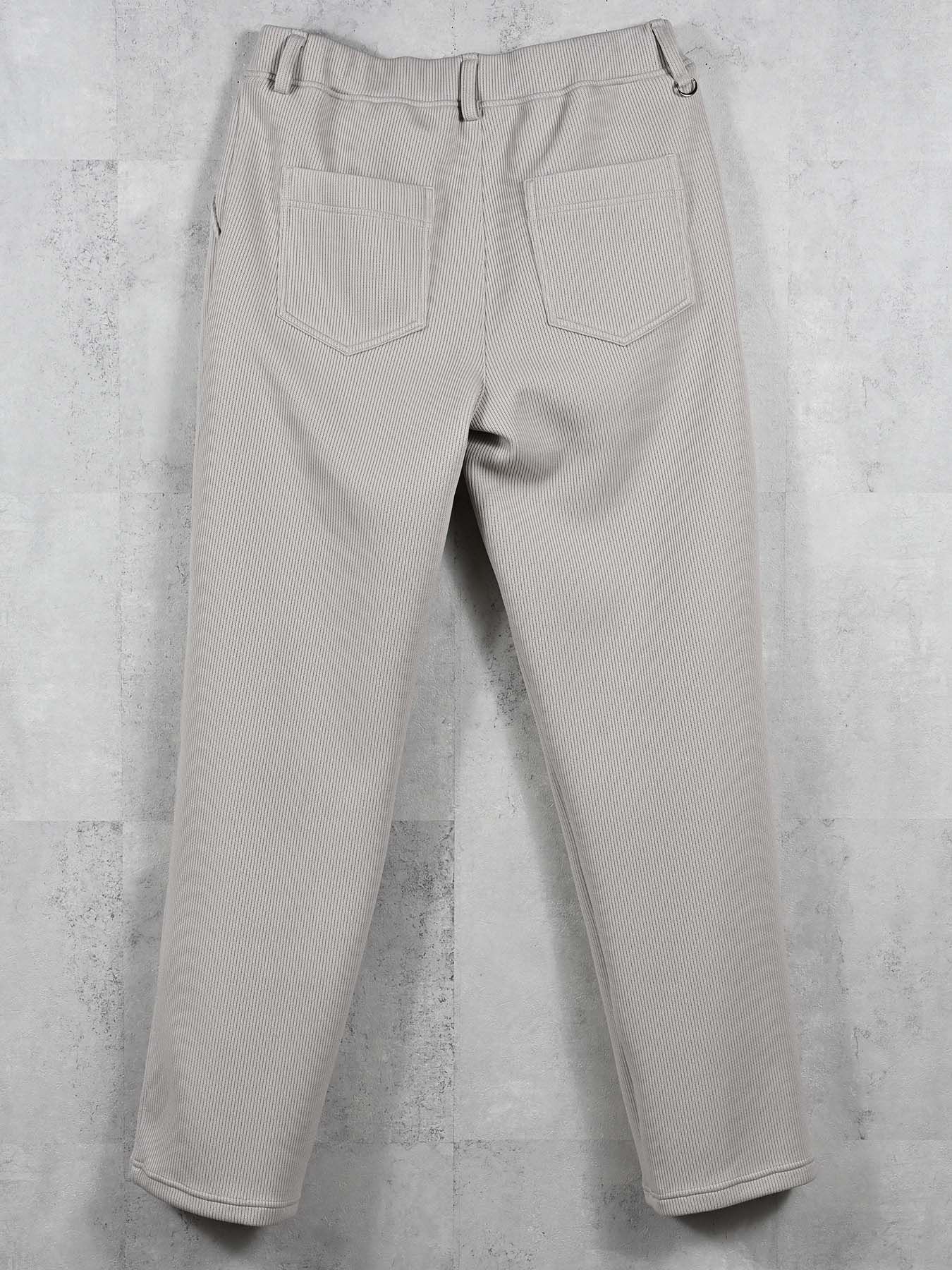 【予約品 11月16日(日) 締切】AZE  WIDE TUCK PANTS / 畔編みニット セミワイドシルエット ワンタック イージーパンツ / グレージュ