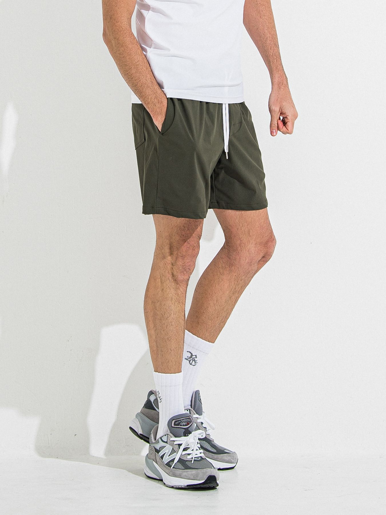 【予約品 】TV NYLON SHORTS / ティーヴィーナイロンショーツ / カーキ