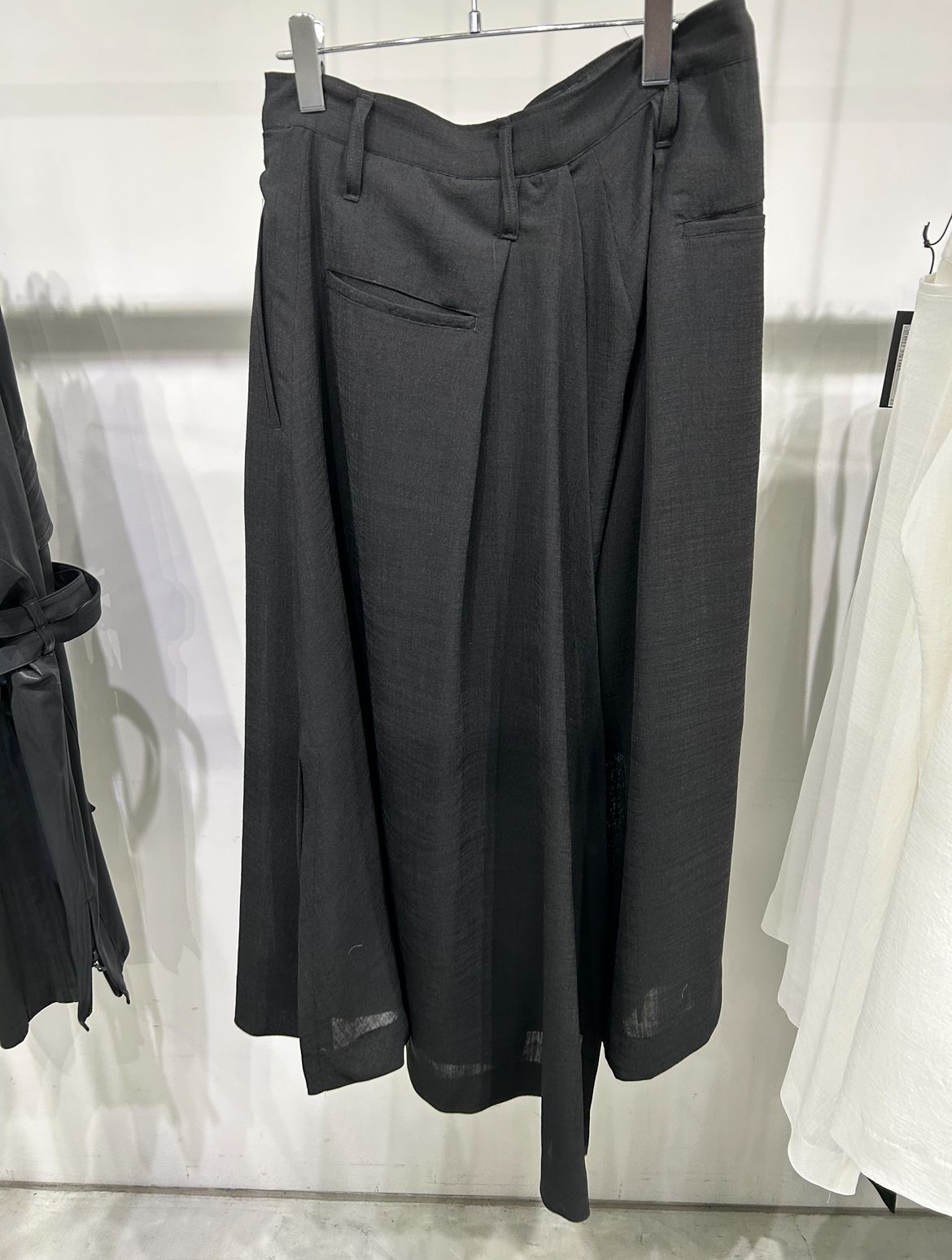《予約品》 SkirtWideTuckSlacks / スカートワイドタックスラックス / ブラック