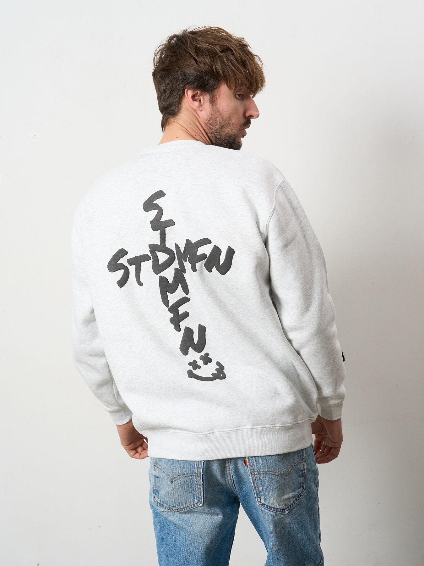 【予約品 5月8日(木) AM10時 締切】 TC裏毛起毛 ロゴクロス発泡プリント&クロスパッチワーク スウェットシャツ / アッシュ