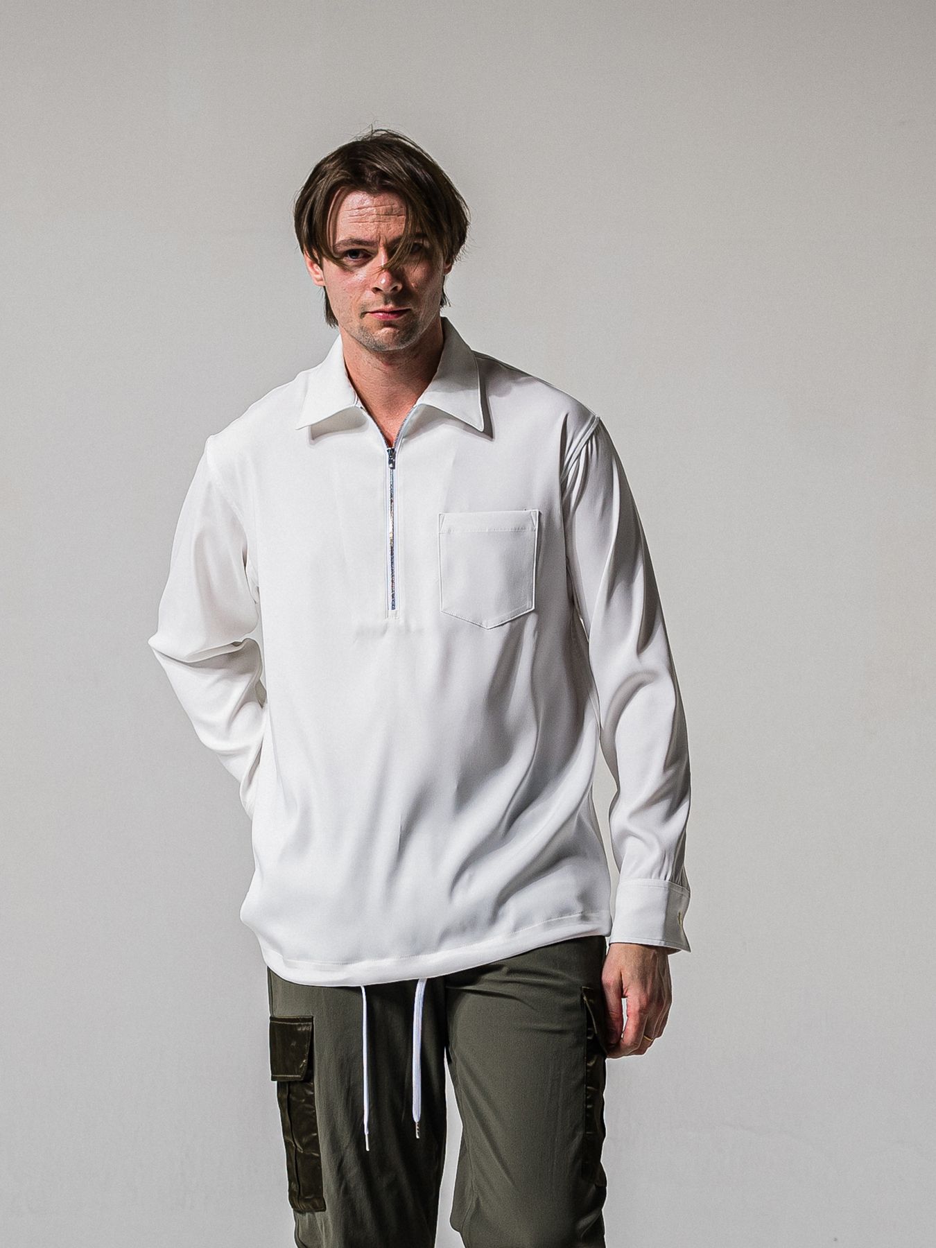 【予約品 11月16日(日) 締切】PULL OVER SATIN SHIRT / ジッププルオーバー サテンシャツ / ホワイト