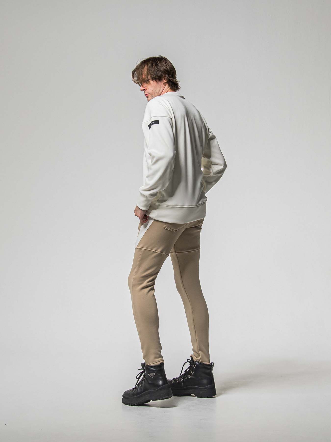 【予約品 8月31日(日) 締切】FRIDAY STANDARD LOGO VEROURS FLEECE TRAINER / FRIDAYコラボ スタンダードロゴ ベロアフリース トレーナー / ホワイト