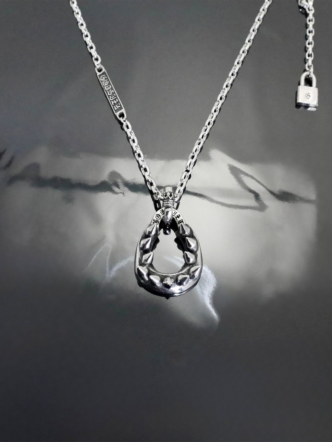 《受注生産》SHARK TEETH HORSESHOE NECKLACE / シャークトゥースホースシューネックレス / 注文から1～3週間後入荷予定
