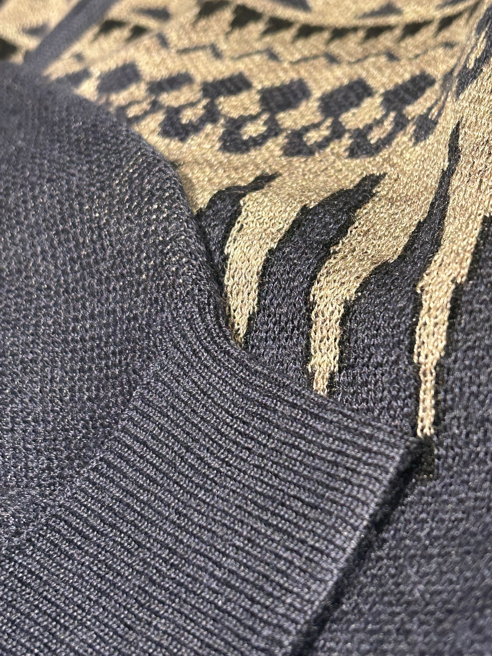 ARROWKNIT / ジャガードニットカーディガン / ネイビー×杢ベージュ系