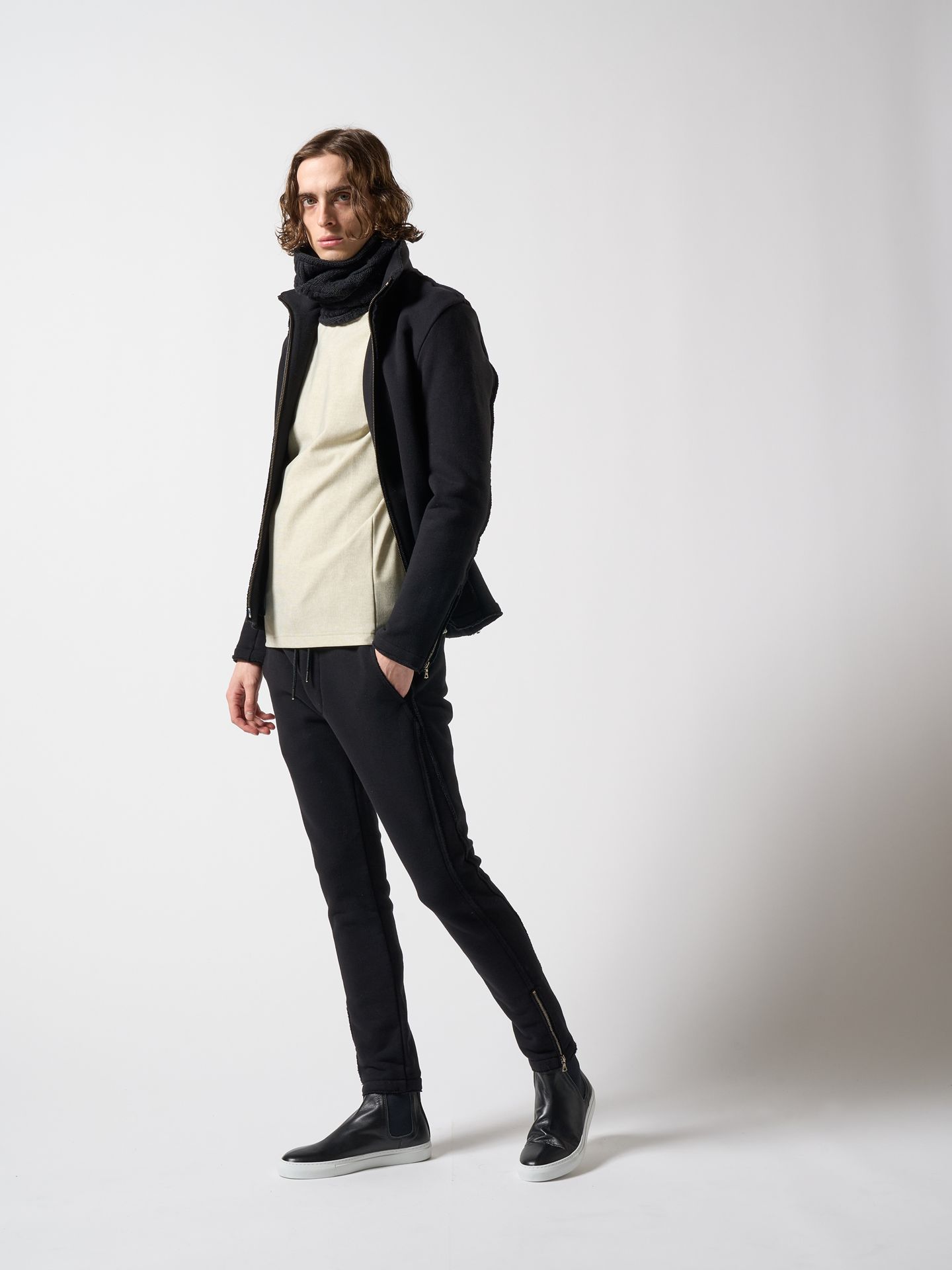 【予約品】 hem zip seam pants / スリムパンツ / ブラック
