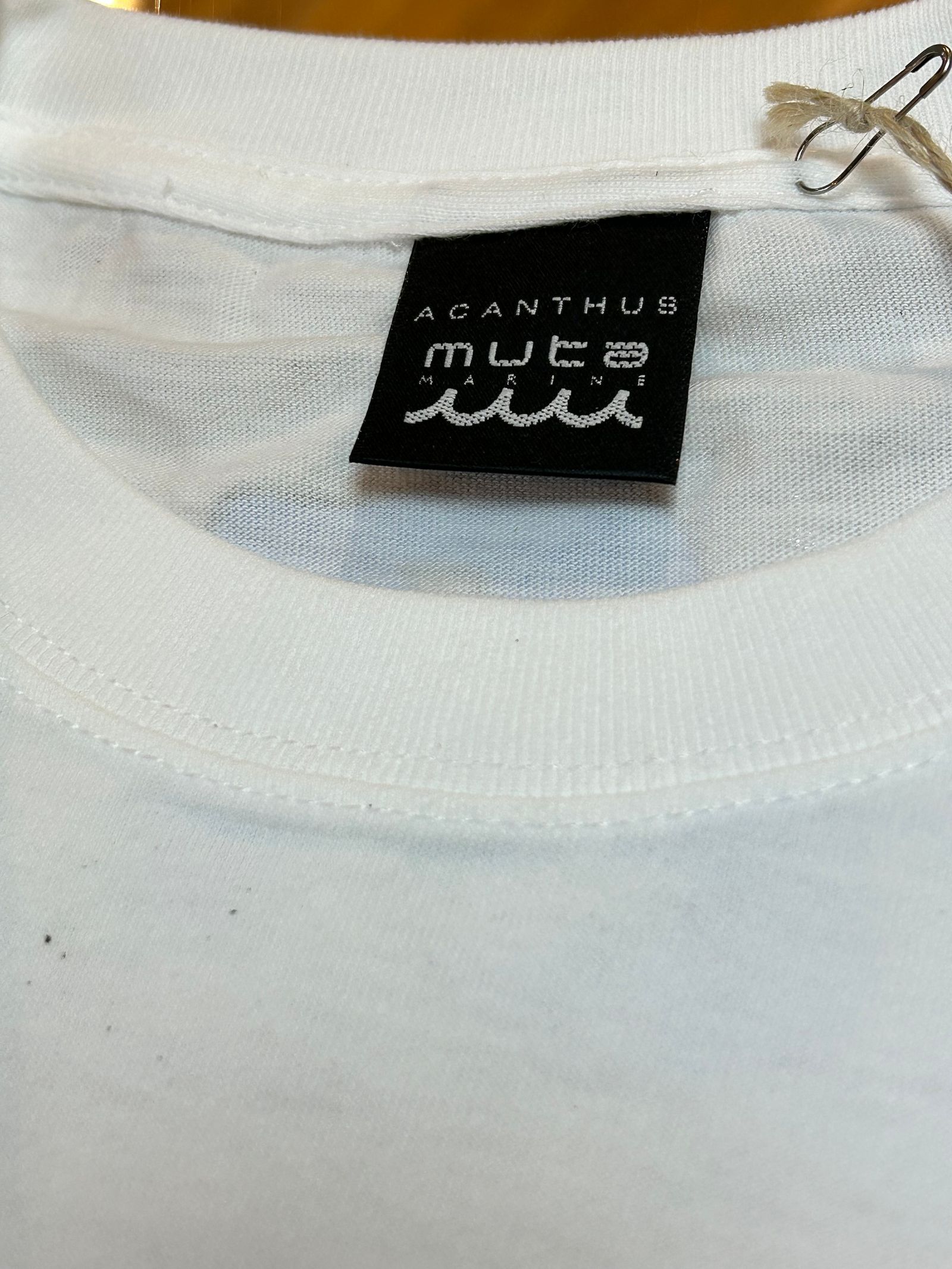 muta College Logo L/S Tee / Tシャツ / ホワイト・ブルー【Acanthus×ムータマリン】