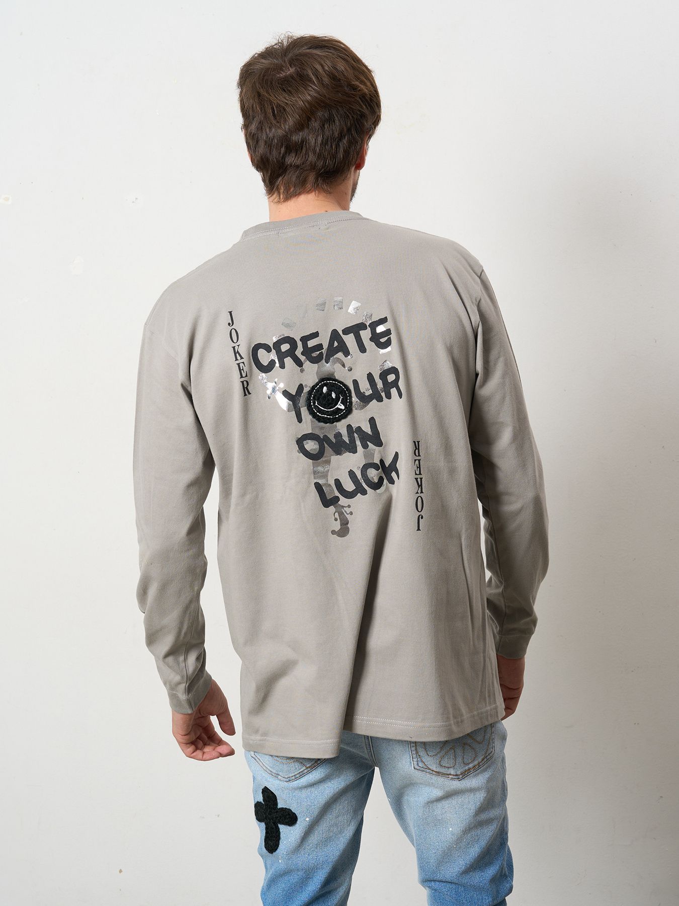 【予約品 5月8日(木) AM10時 締切】 5.6ozコットン天竺 CREATE YOUR OWN LUCK&マルチパッチワーク LS Tシャツ / チャコールグレー