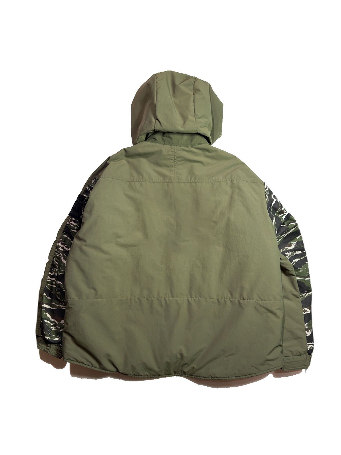 【予約品 3月9日(月) 18:00 締切】WILD THINGS コラボ - ×WILD THINGS BASIC / ショートモンスターパーカー / カーキ