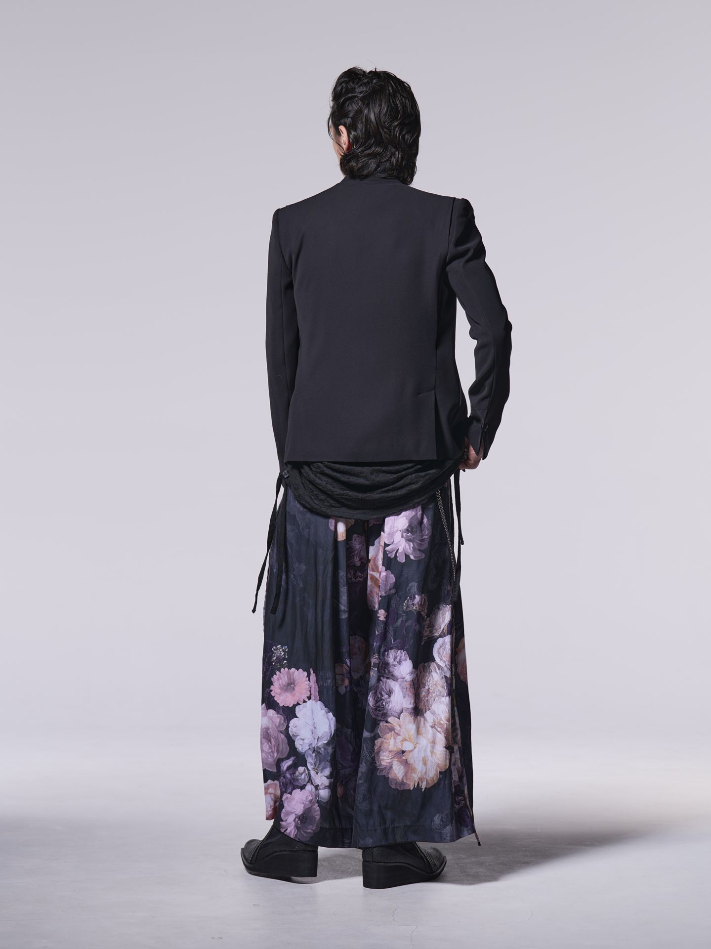 《予約品》 SharringWideTuckSlacks / ワイドタックスラックス / ブラック・フローラ柄