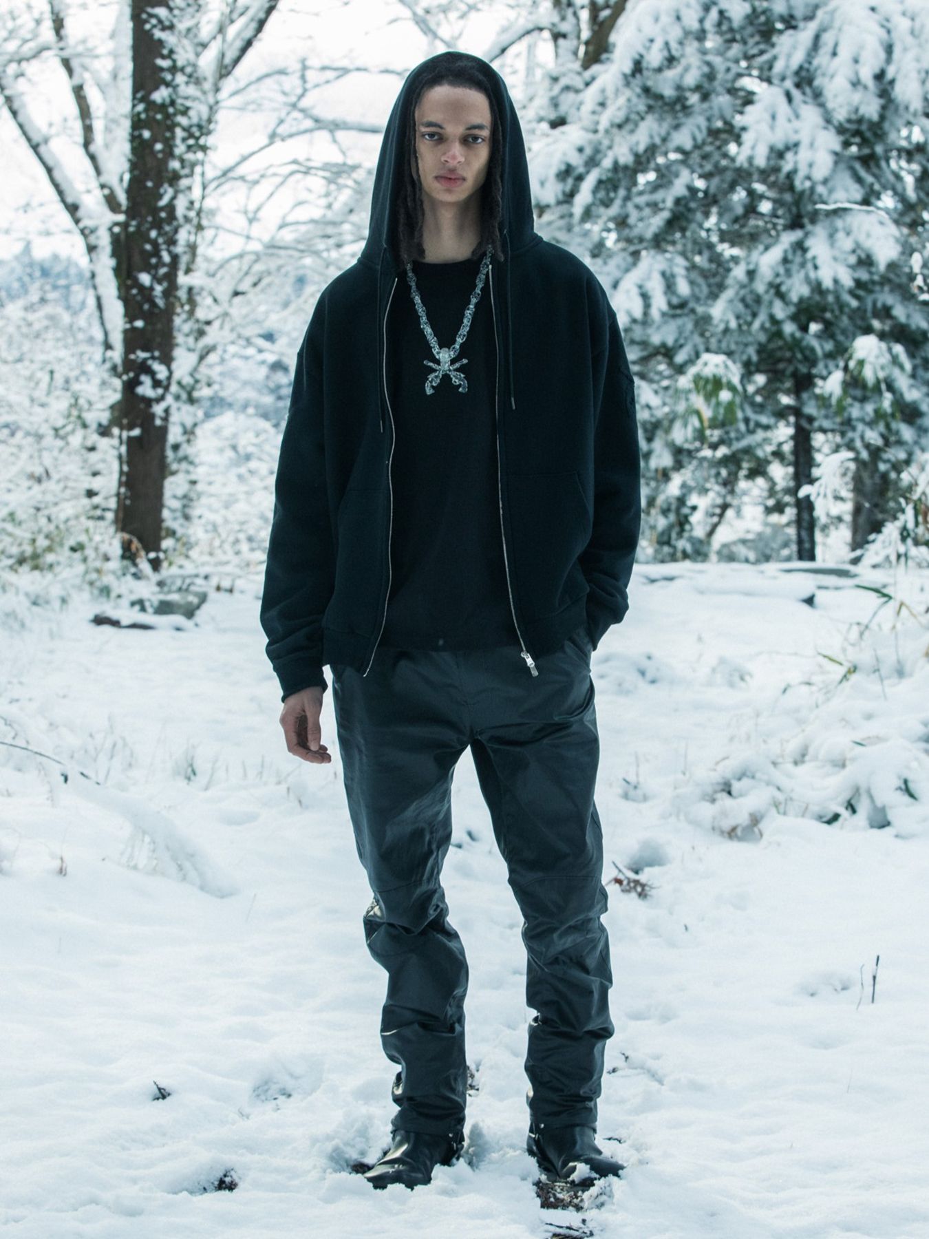 【予約品 3月9日(月) 18:00 締切】CROSSGUN MET HOODIE / メタルクロスガン ジップフーディ / ブラック