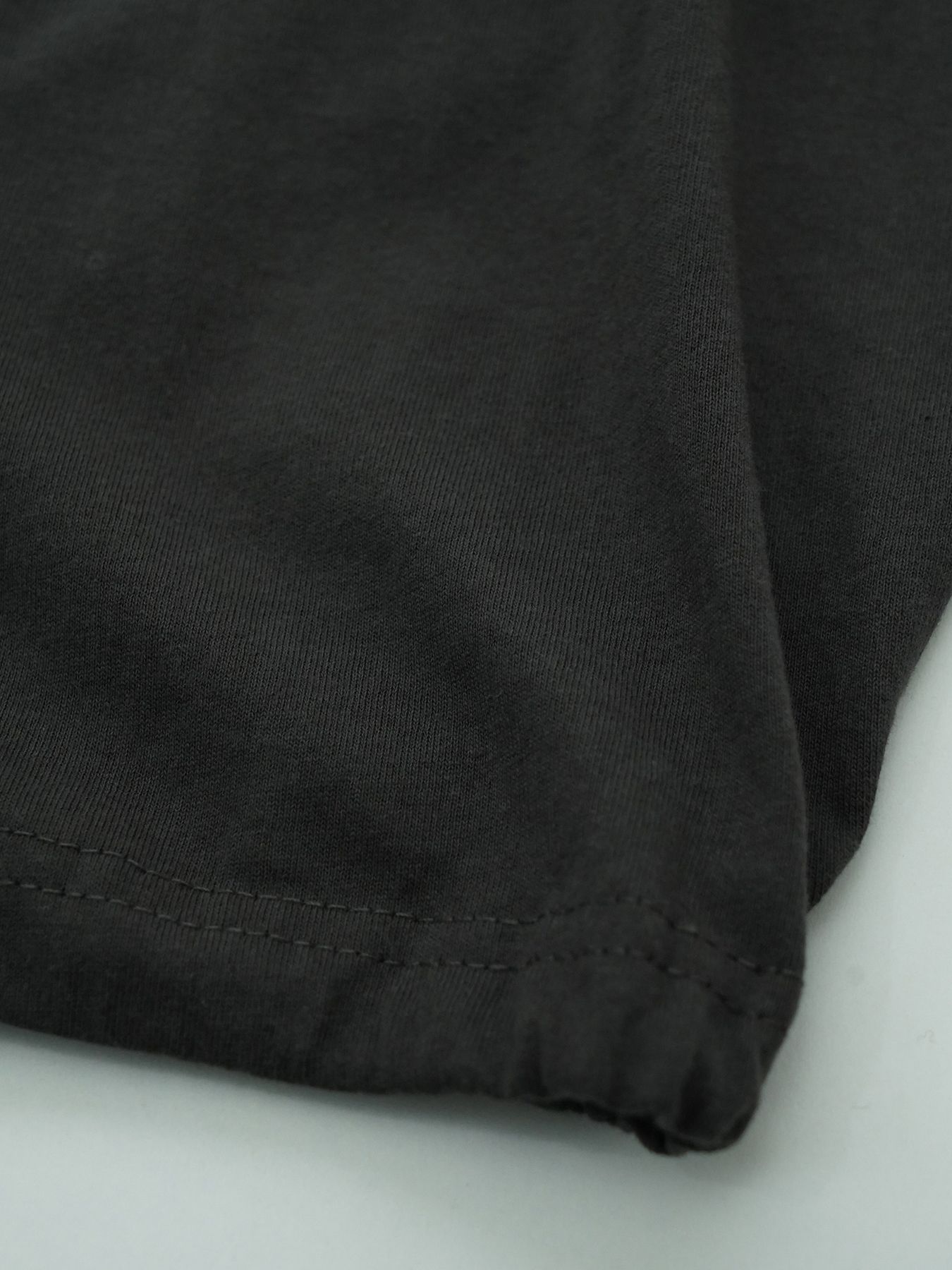 【予約品 2月1日(日) 締切】KITE TEE frocky / フロッキープリント ニットT / チャコール