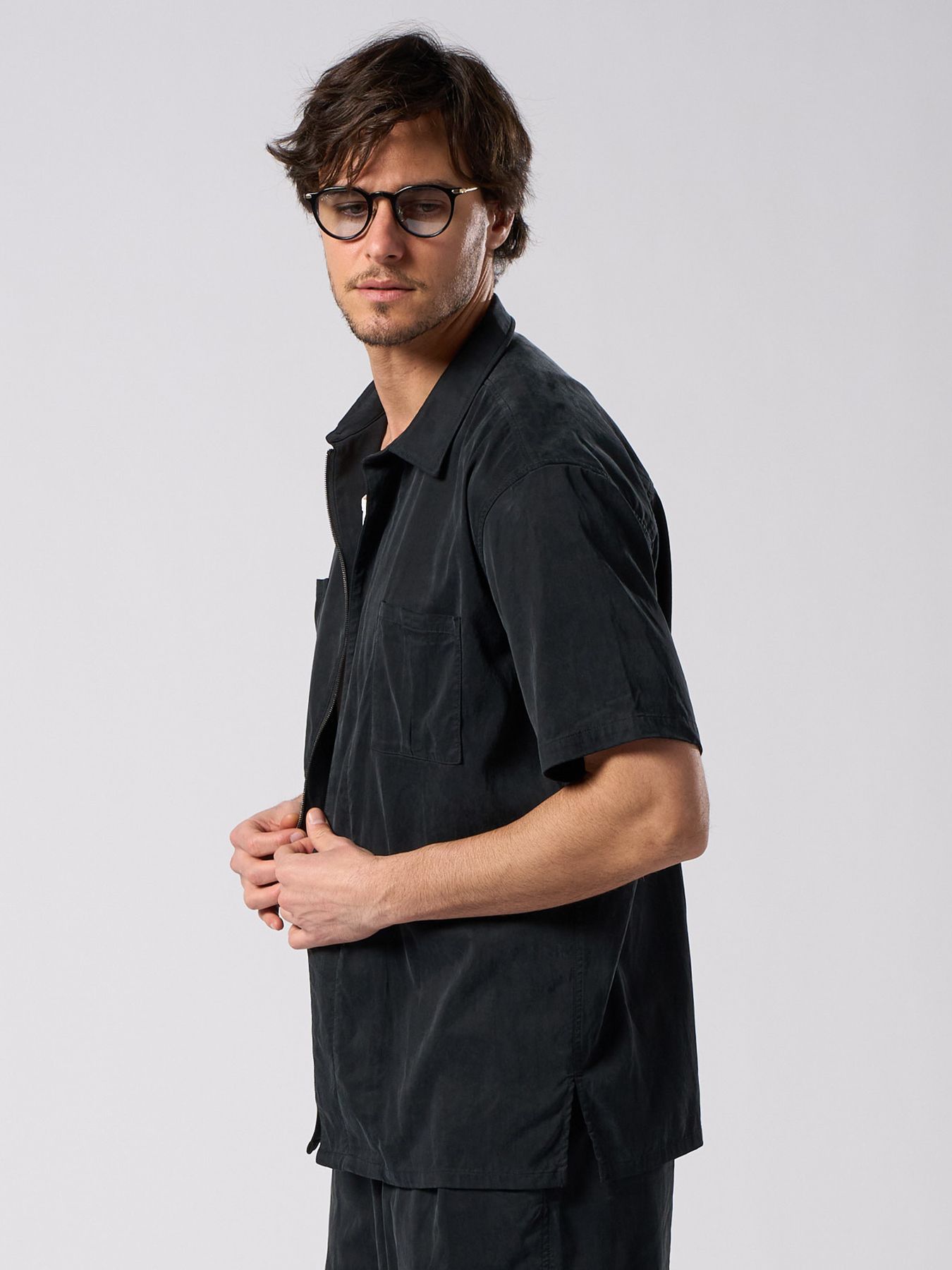 【予約品 1月25日(日) 締切】front-zip shirt H/S / フロントジップ ハーフスリーブシャツ / ブラック