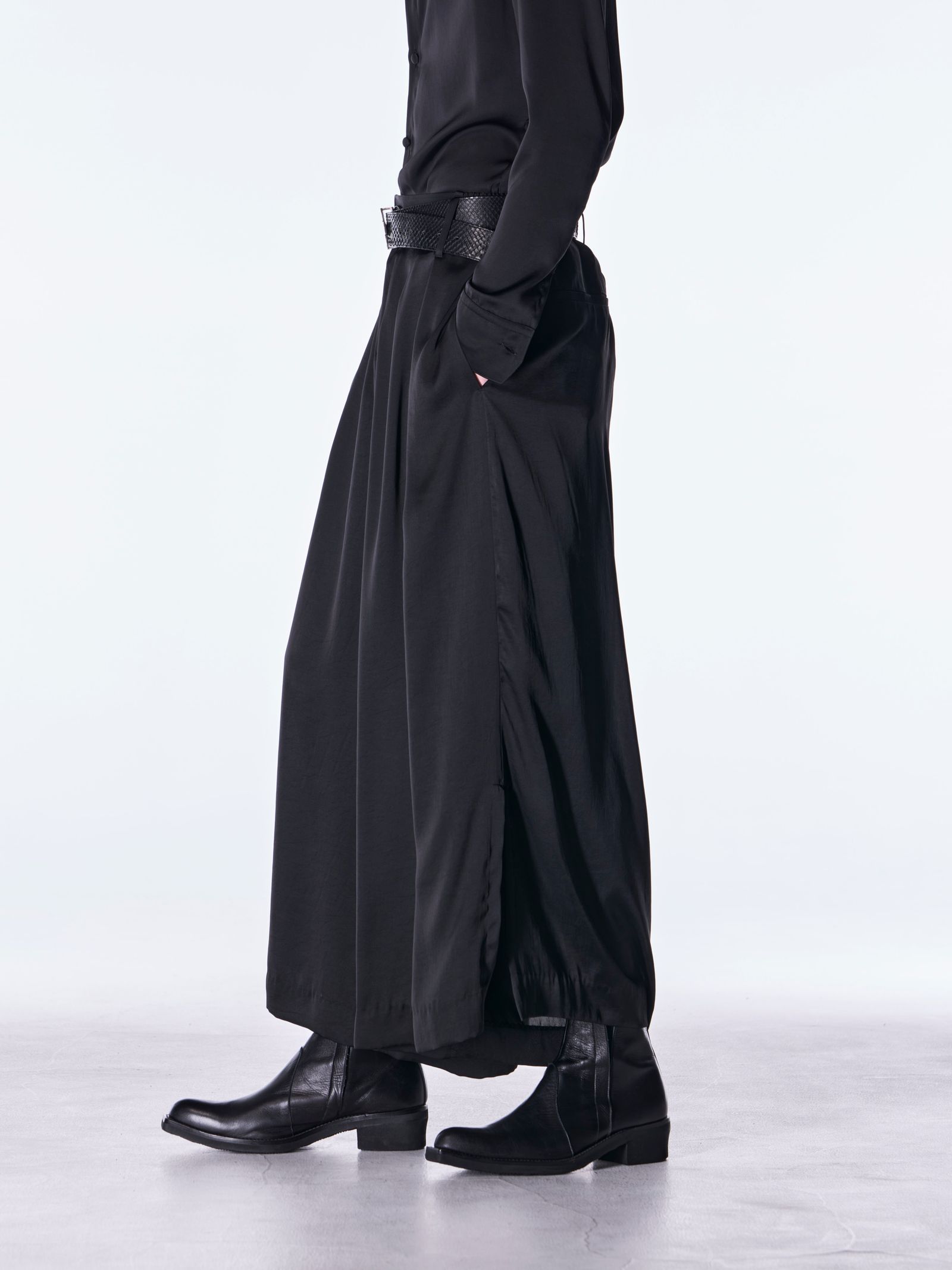 【予約品 6月29日(月) 締切】Vintage Satin Wide Tuck Slacks / ワイドタックスラックス / ブラック