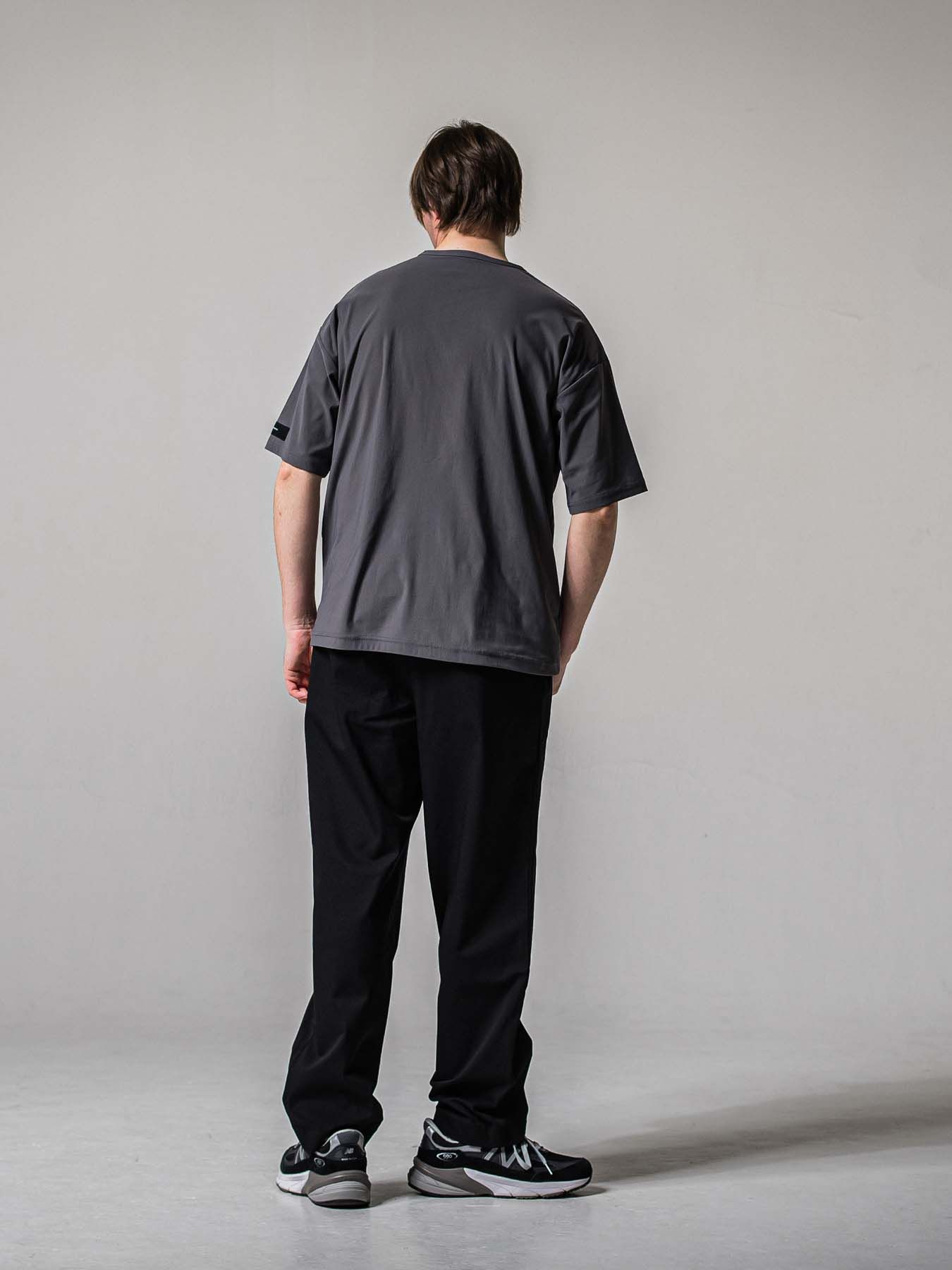 【予約品 11月16日(日) 締切】LEATER POCKET OVER NYLON T / エコレザーポケット ルーズTシャツ / グレー