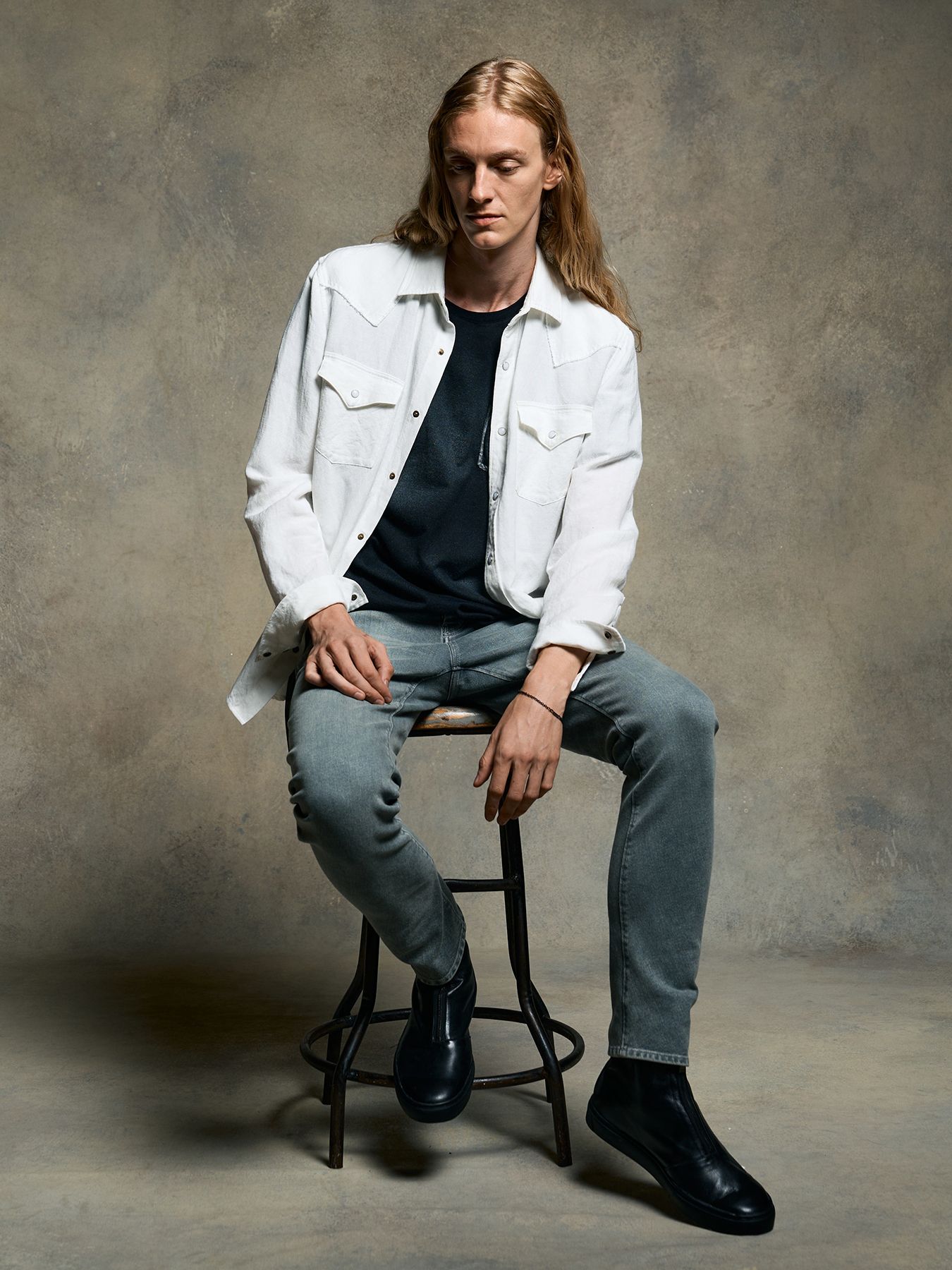 【予約品 9月23日(火) 締切】slim banana denim / スリムバナナデニム / アイスグレー
