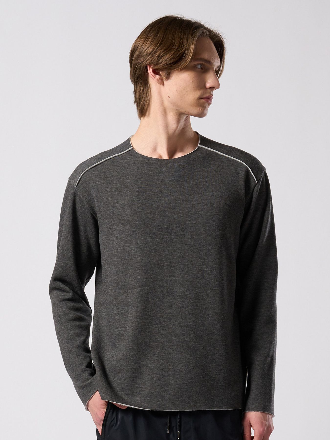 【予約品 4月19日(日) 18時締切】back boa cut-off crew / バックボア カットオフ クルーネック/ チャコール