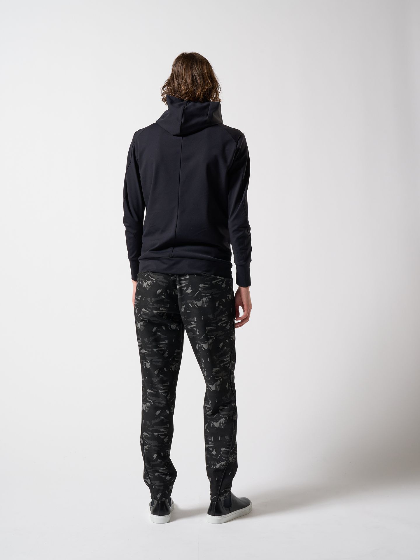 【予約品】 overlap hoodie / パーカー / ブラック