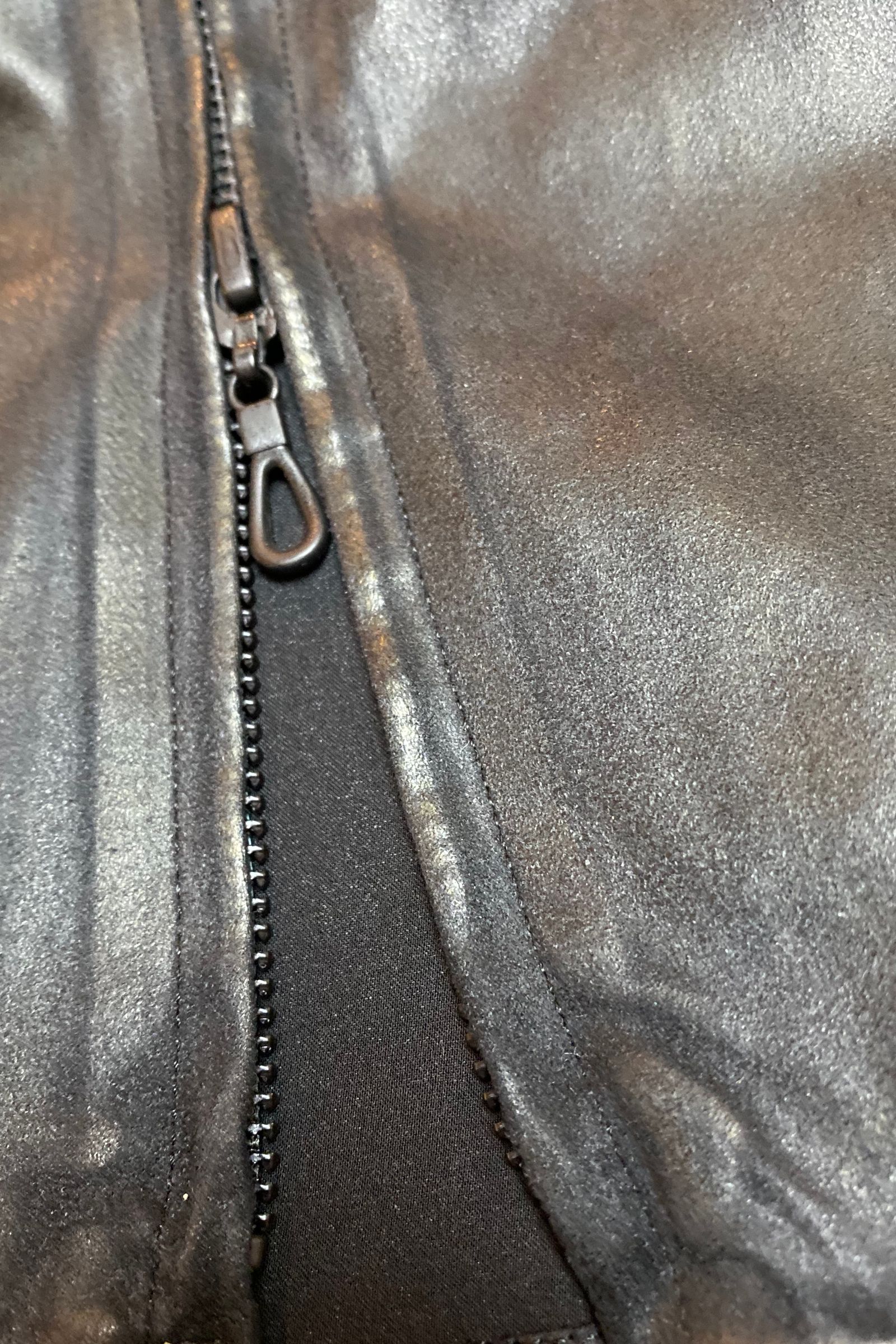 ZIP CURVE PANTS コーティングスエード