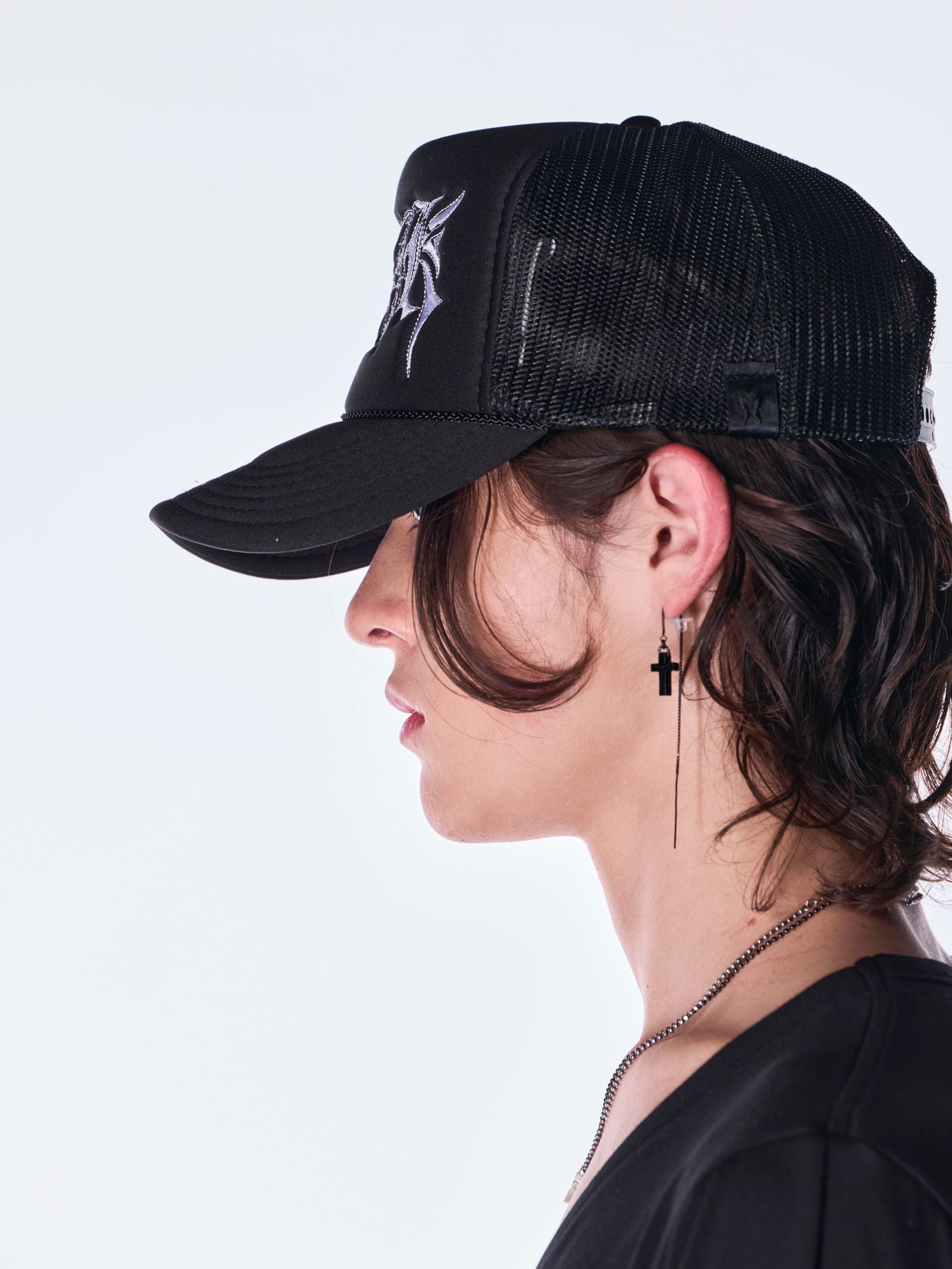 【予約品 6月29日(月) 締切】Mesh Cap / メッシュキャップ / ブラック×ホワイト刺繍