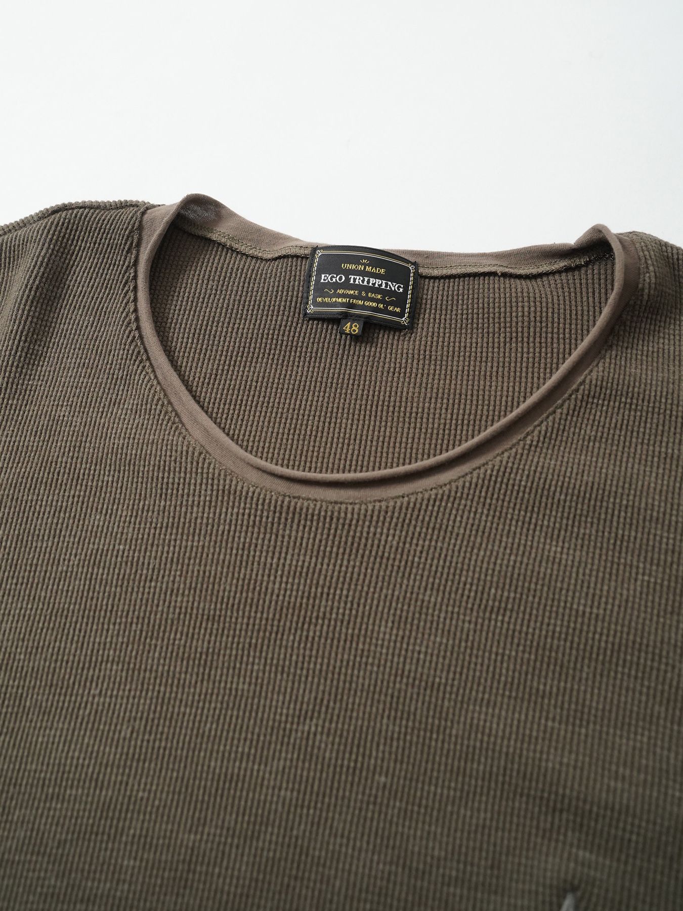 【予約品 5月27日(水) 締切】WOOLTHERMAL-TEE embroidery / アイコン刺繍 ローリングネックTシャツ / オリーブ