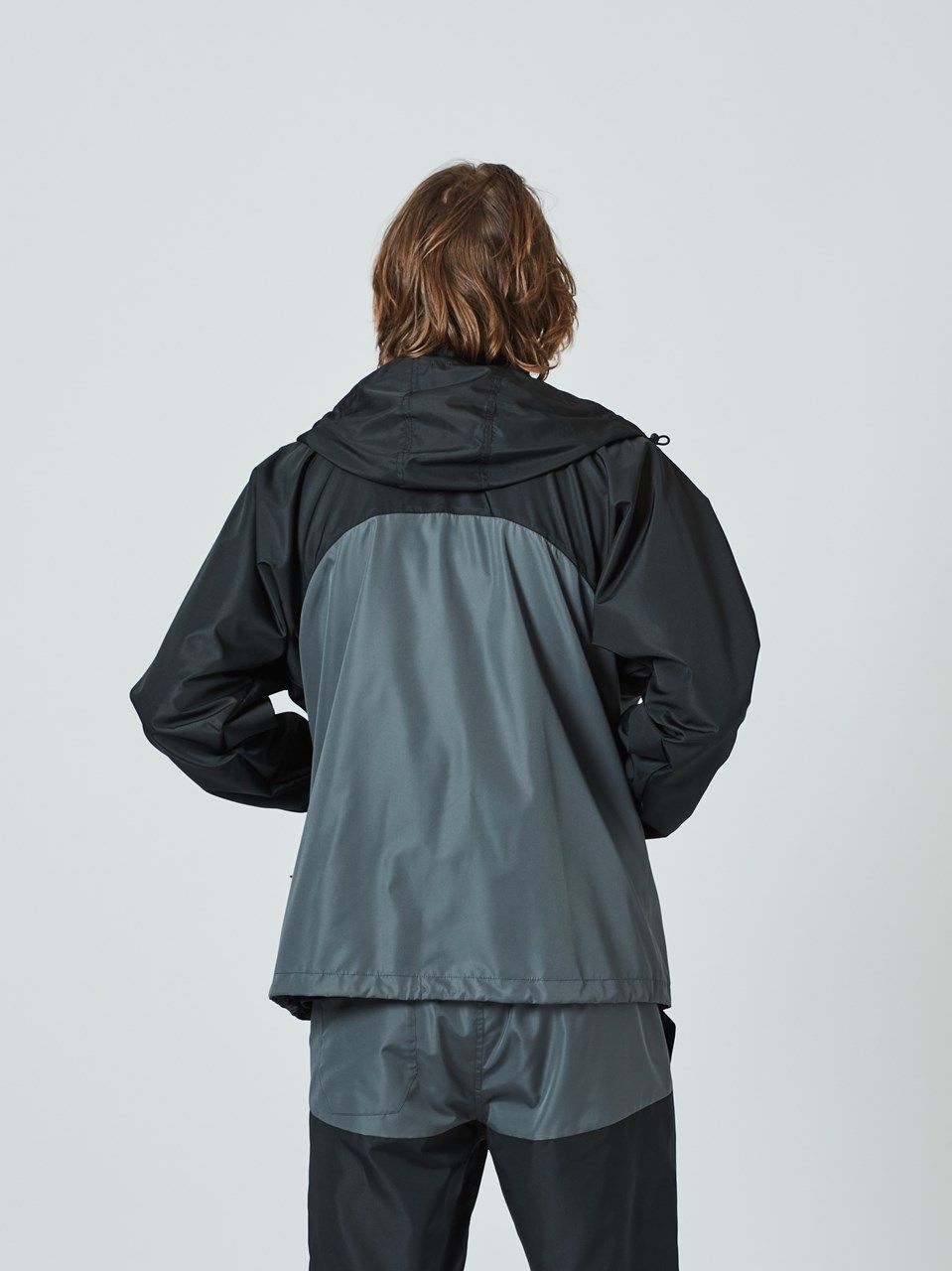 (予約品2023年10月19日18時締め) Light Shell Hooded Jacket / フードジャケット / ブラック