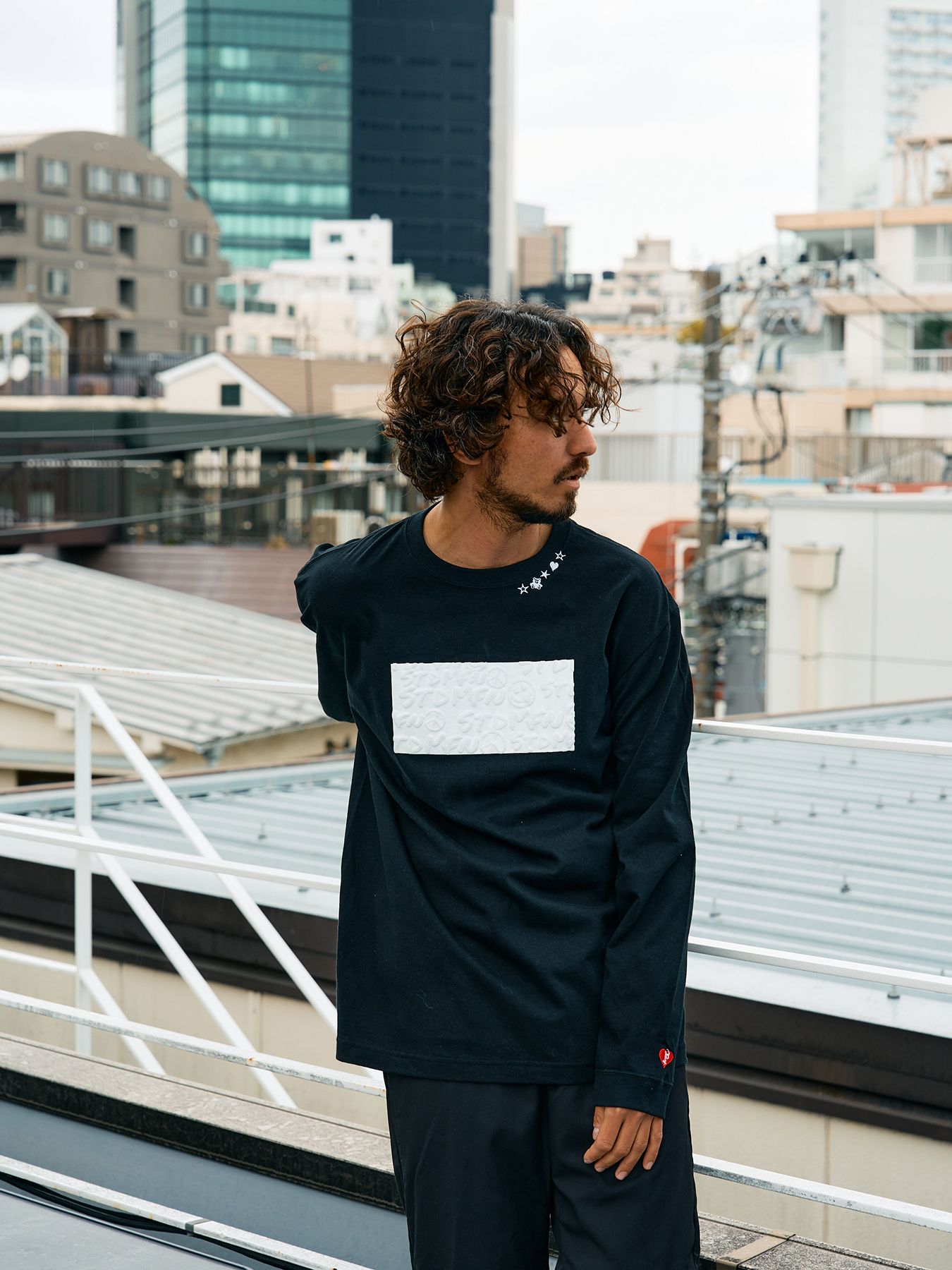 【予約品 5月8日(木) AM10時 締切】 5.6ozコットン天竺 ボックスロゴ発泡プリントLS Tシャツ / ブラック