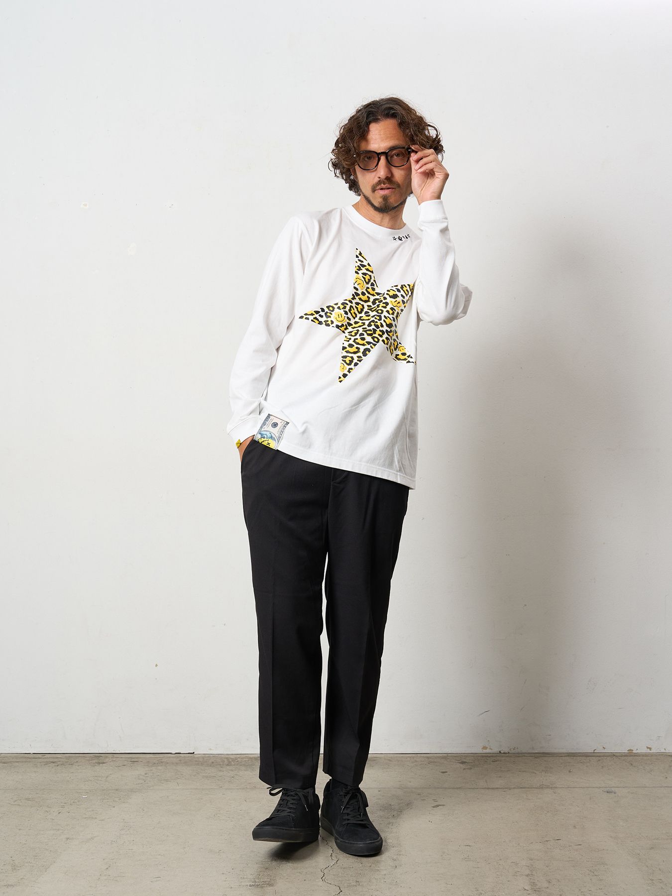【予約品 5月8日(木) AM10時 締切】 5.6ozコットン天竺 レオパードスタースマイル発泡プリント LS Tシャツ / ホワイト