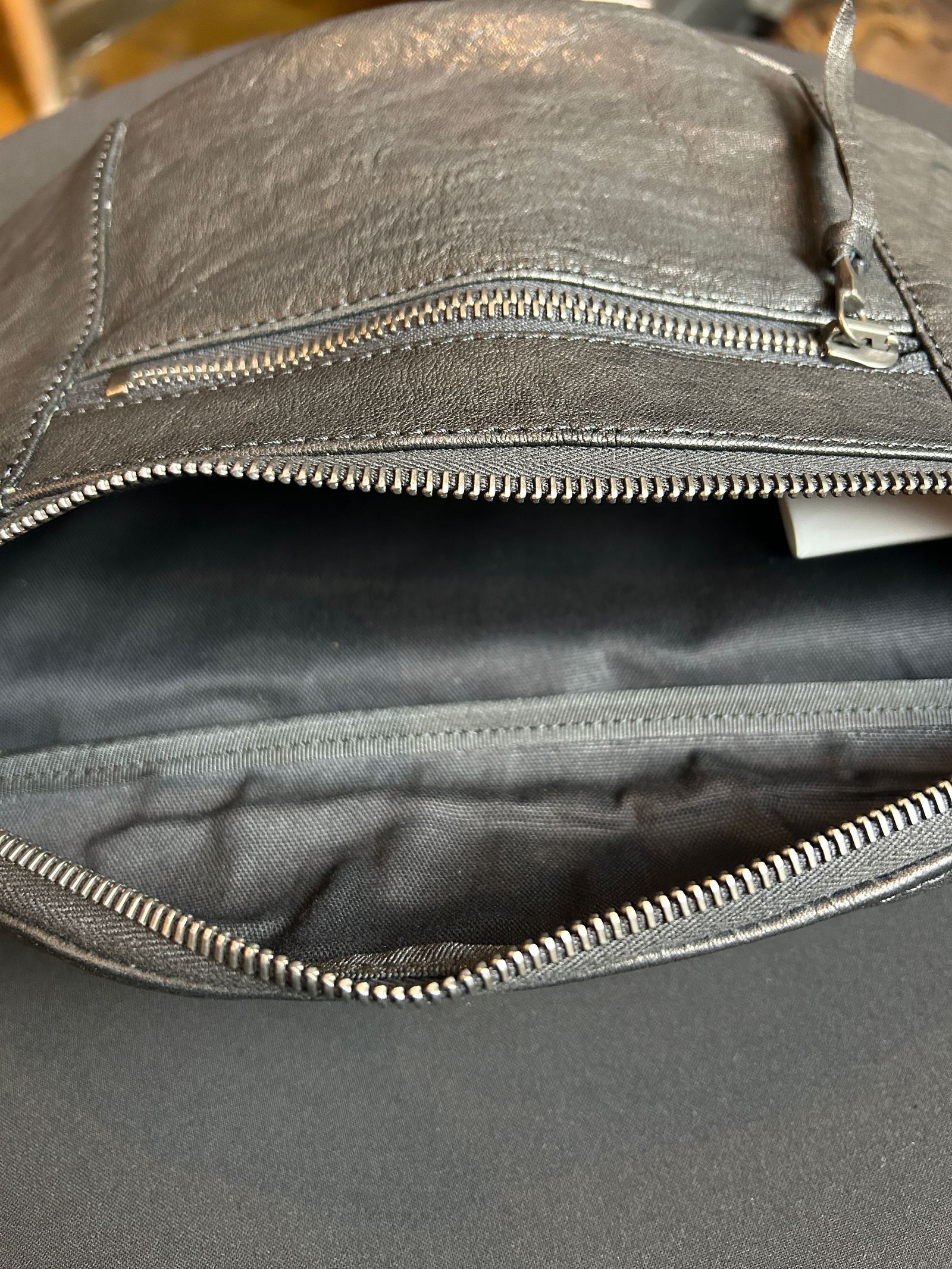 Pit Vegetable Full Tanned Shrinked Horsehide Body Bag / フルタンニン ピット鞣し シュリンク ホース ハイド ボディー バッグ / HIGH THROTTLE / ブラック