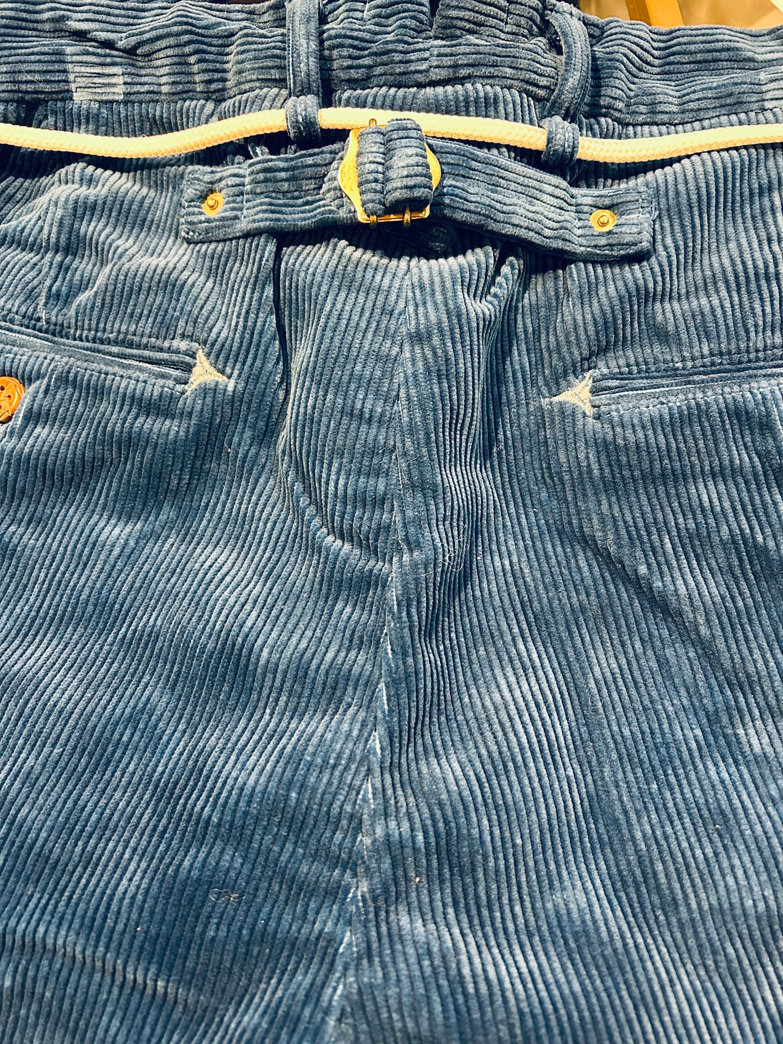 ワンタックコーディロイワイドパンツ ブルー /アレフルード