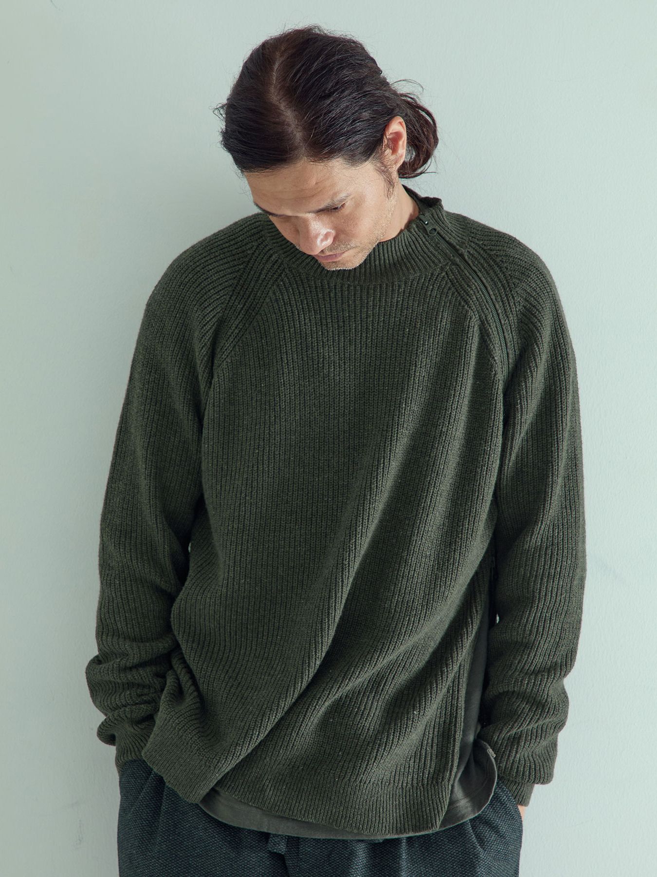 【予約品 】ZIPHI / ジップ ハイネック ニット / ダークカーキ