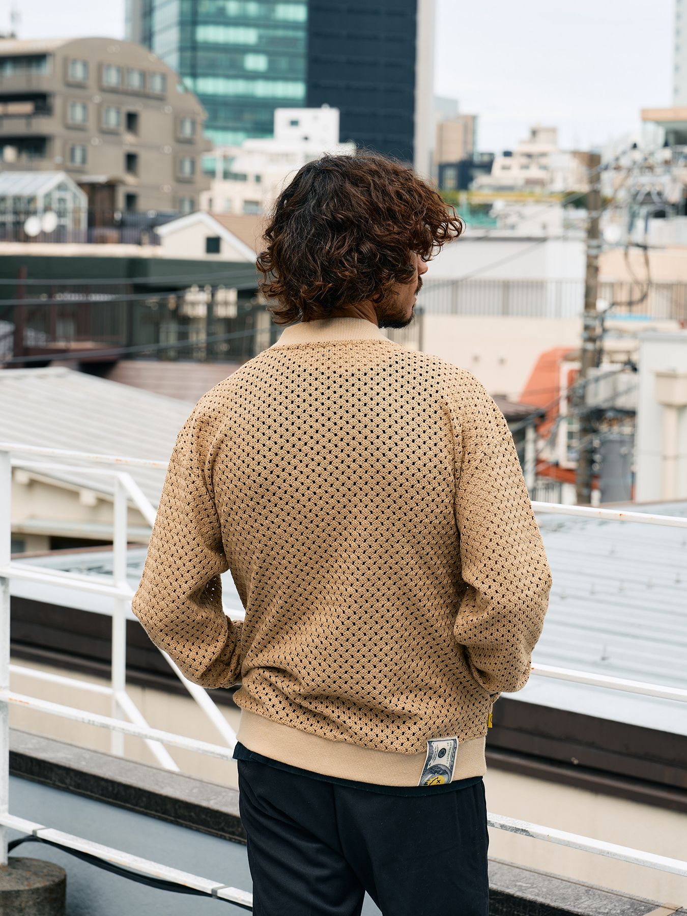 【予約品 10月16日(木) 締切】コットンラッセルメッシュ ハンドニット ワッペン ビッグジップブルゾン / ベージュ