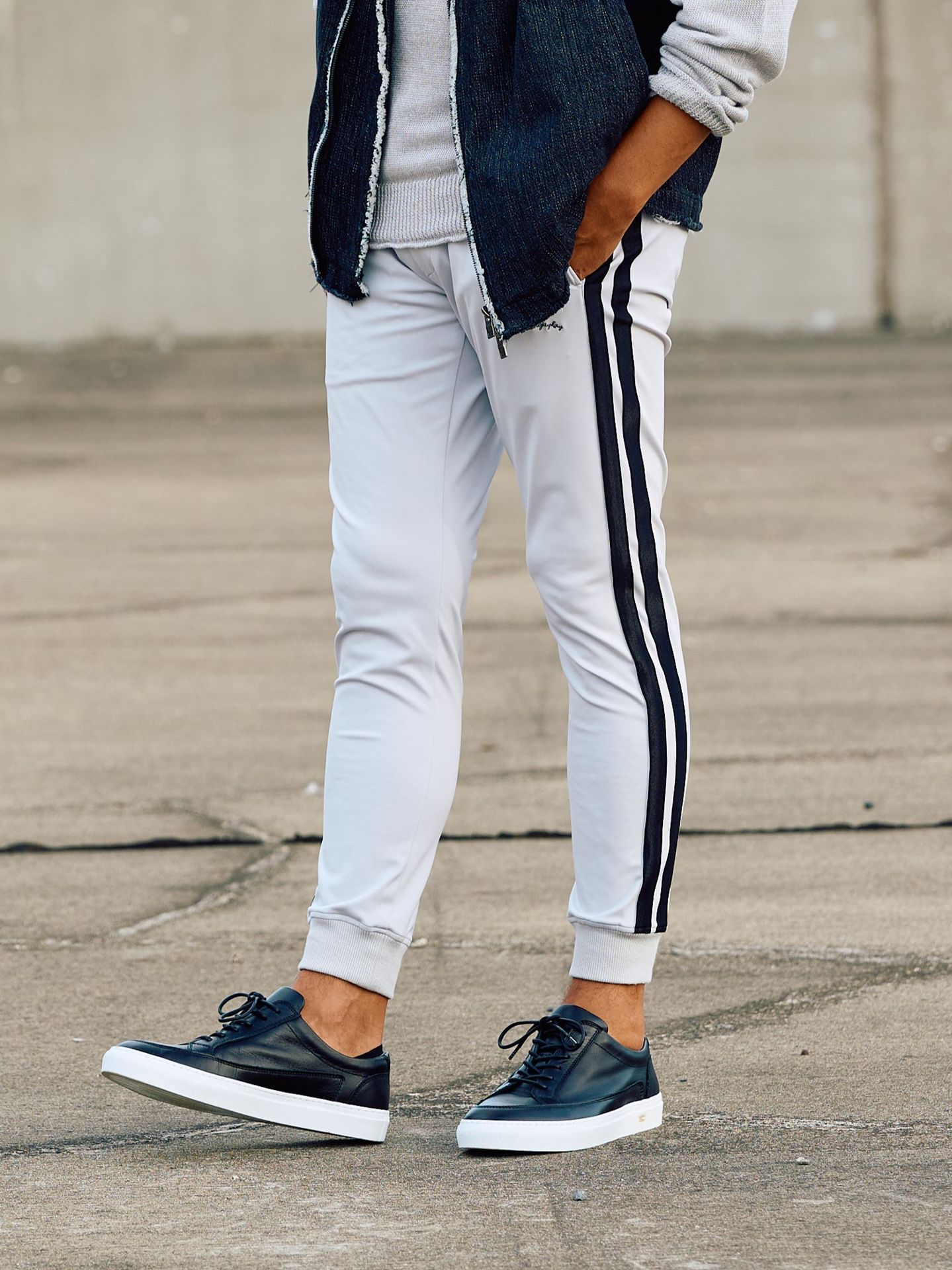 【予約品9月19日 10時締め】 line track pants  / トラックパンツ / ライトグレー