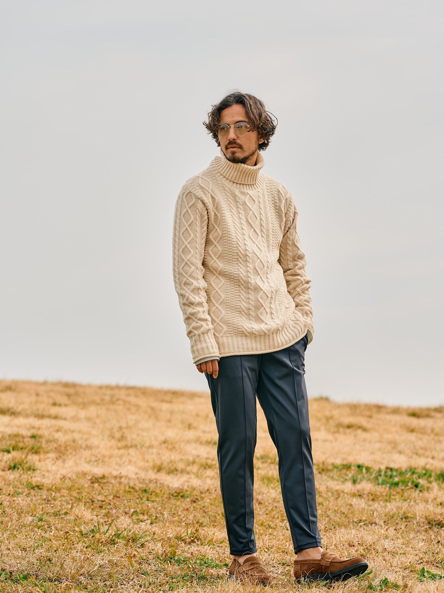 【予約品】 plating cable knit turtle / プルオーバー / ホワイト
