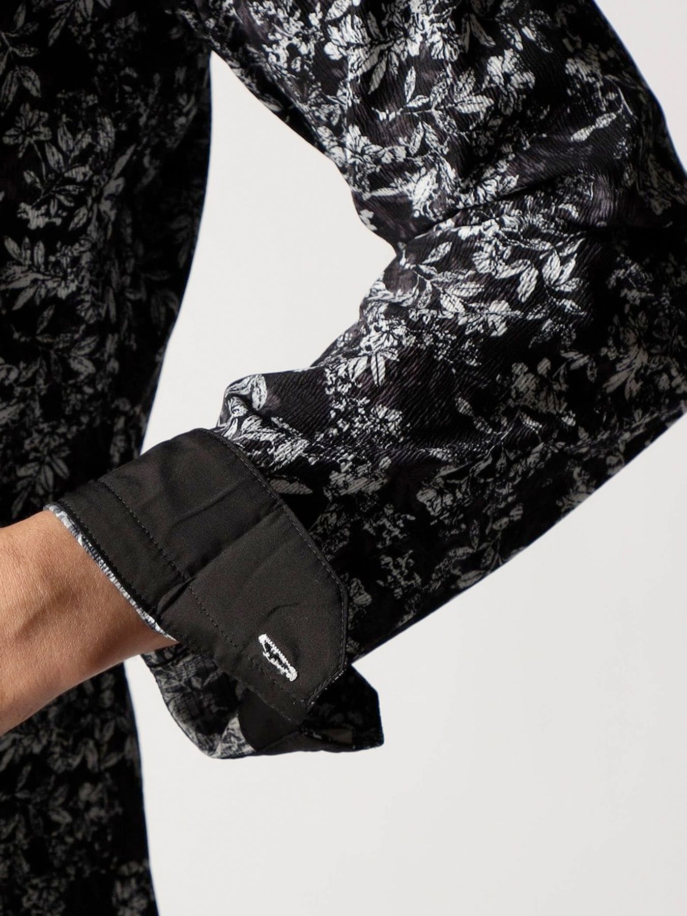 アラカルトプリント スタンドカラーシャツ / ブラック×オフ 【NICOLE CLUB FOR MEN】