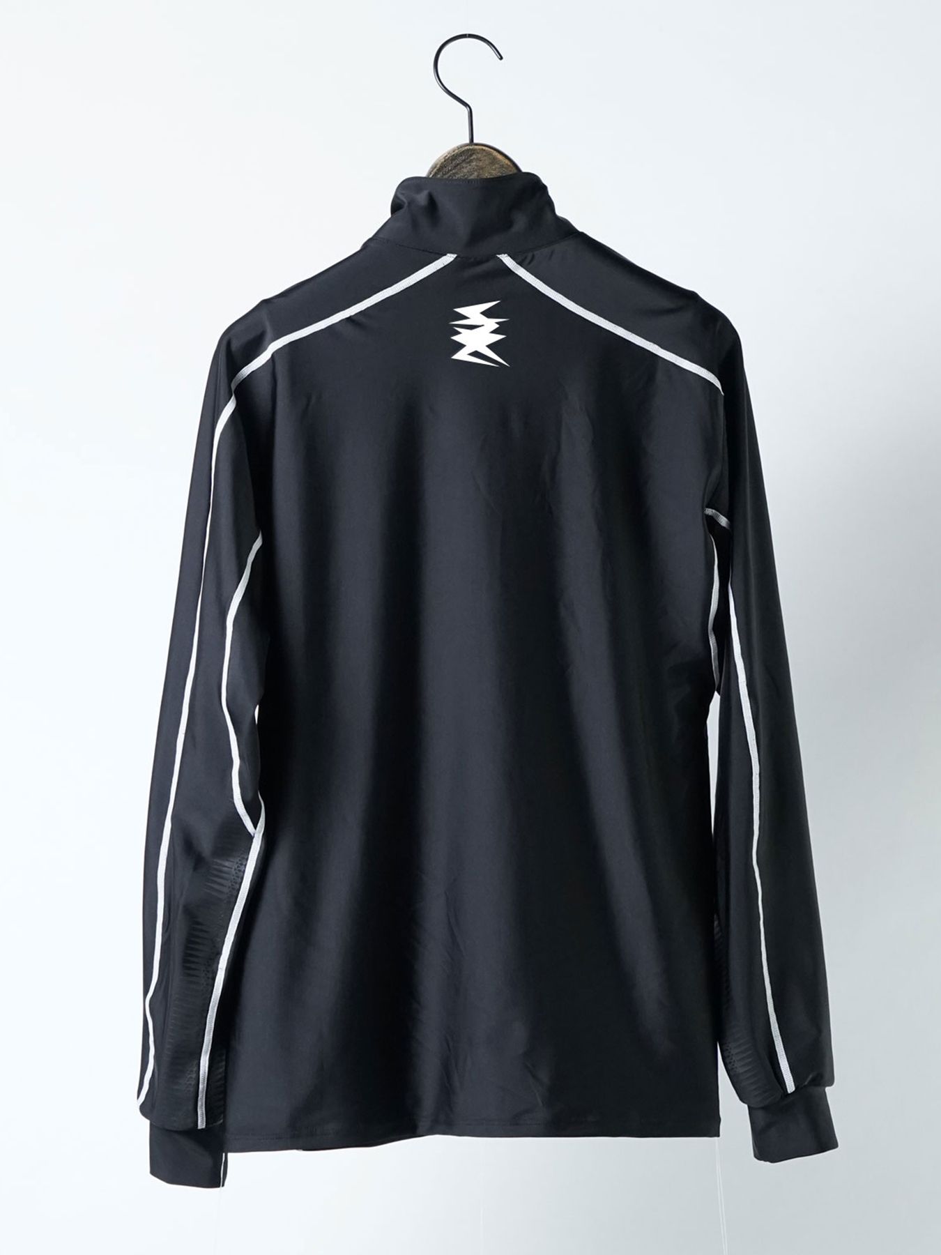 【予約品 11月23日(日) 締切】ARROWHEAD RASHGUARD / ラッシュガード / BLACK×WHITE