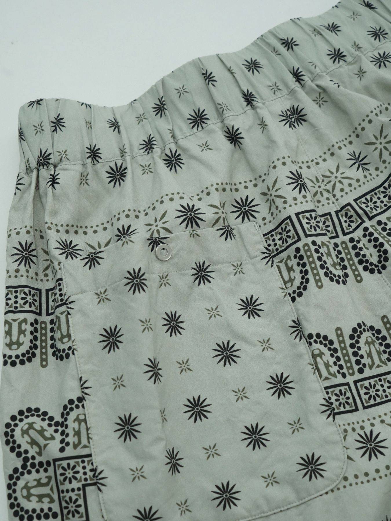 【予約品 2月1日(日) 締切】VINTAGEBANDANA SHORTS / ヴィンテージバンダナ柄 ショーツ / アイボリー