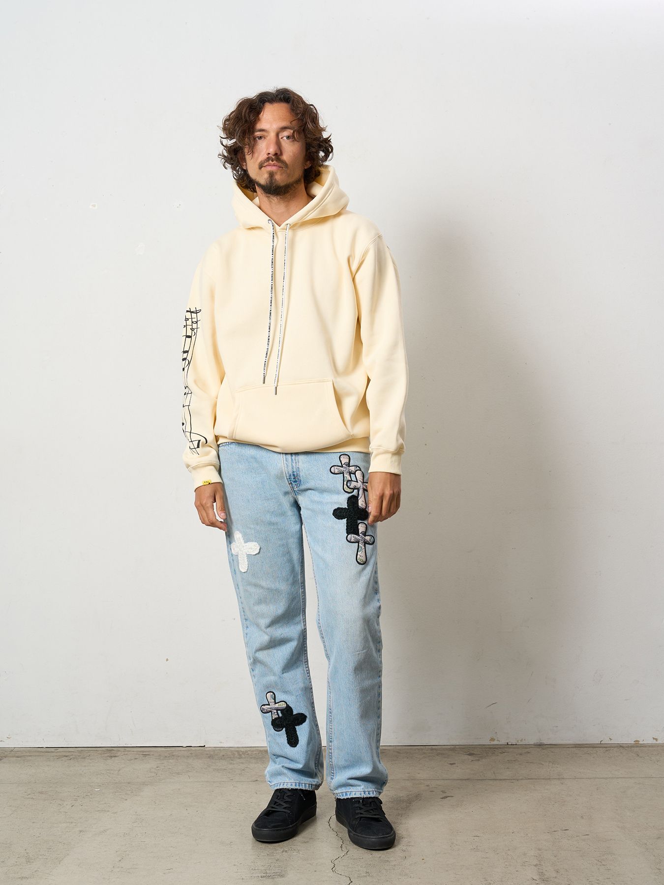 【予約品 5月8日(木) AM10時 締切】 TC裏毛起毛 リリックリボン&MUSICプリントハートサガラパッチワーク プルオーバー パーカー / ナチュラルベージュ