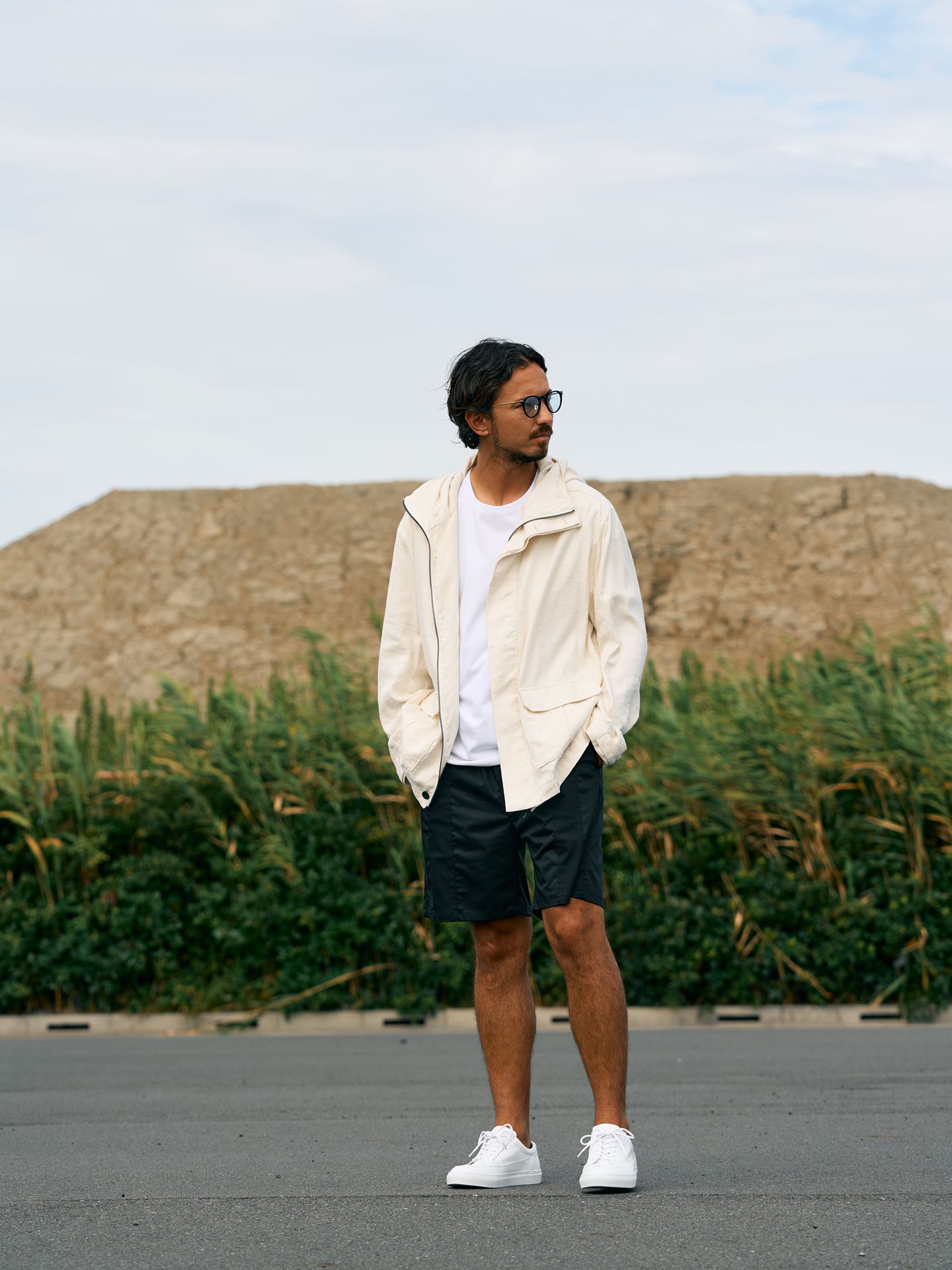【予約品9月16日 10時締め】 hooded blouson / パーカー / ホワイト