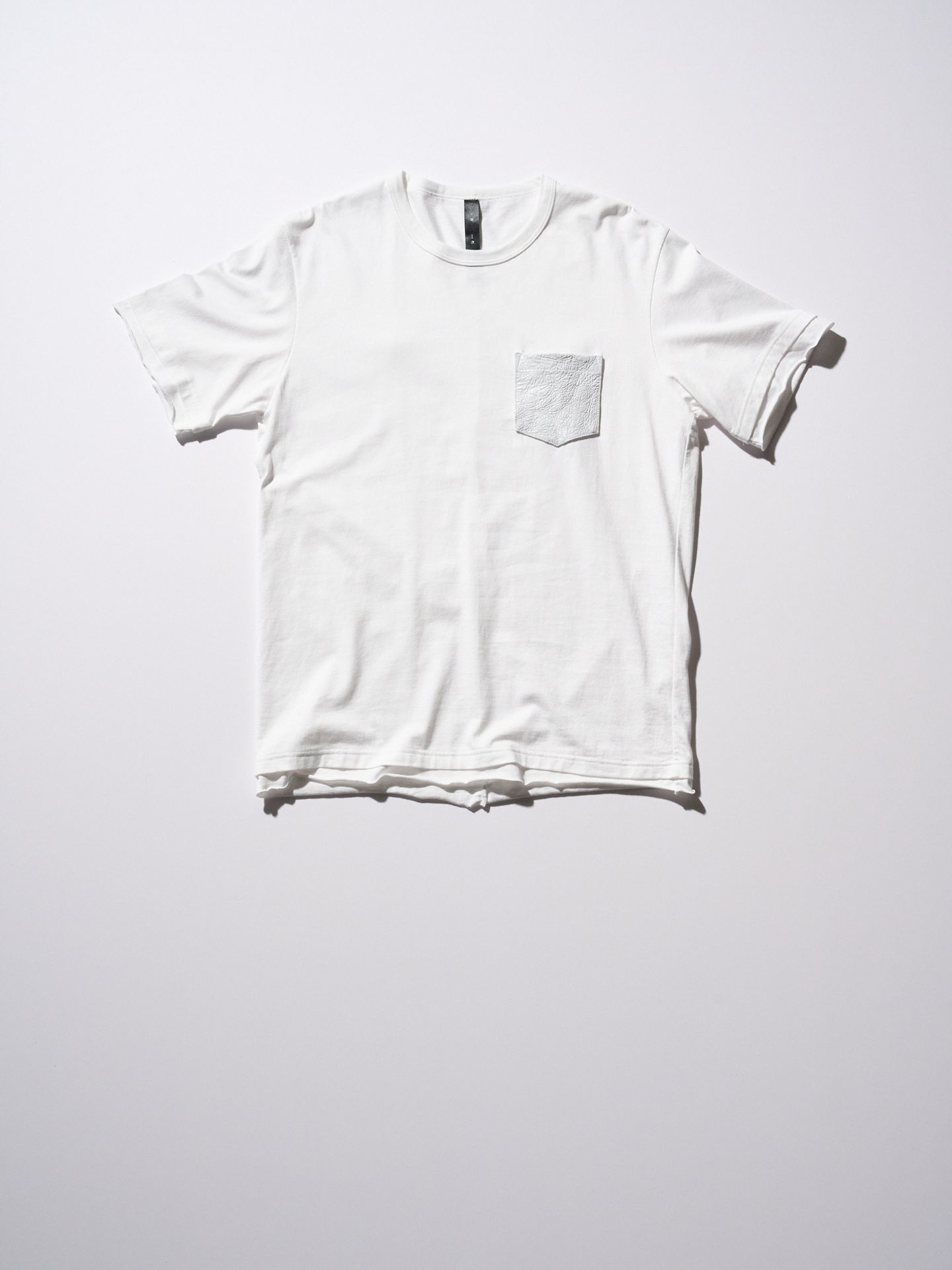 【予約品9月19日 10時締め】 crash leather pocket Tee  / Tシャツ / ホワイト